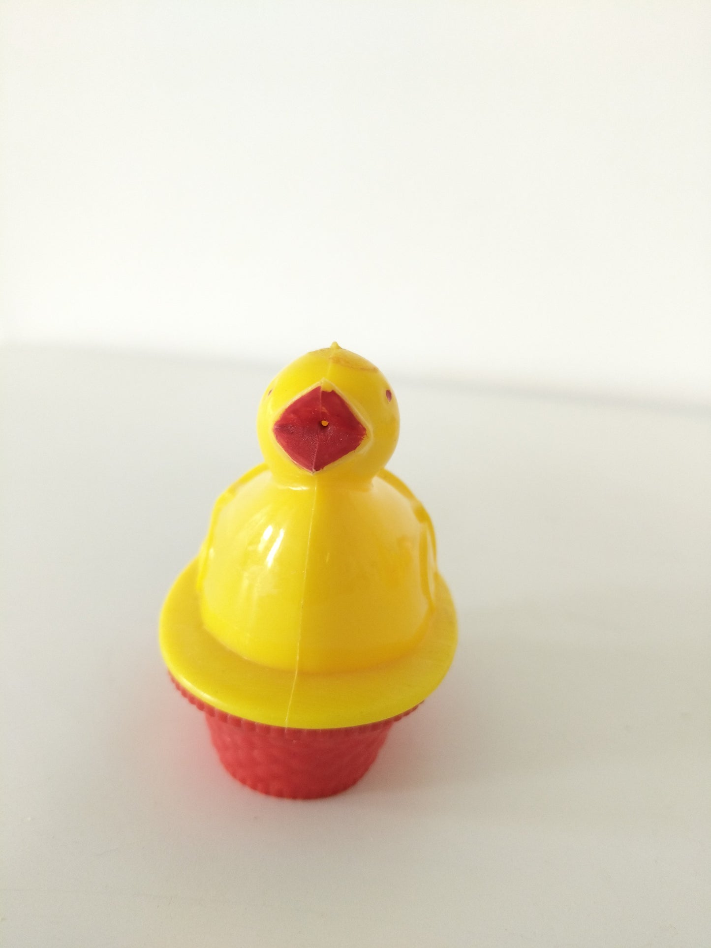 Déco de Pâques/ petite boîte poussin en plastique