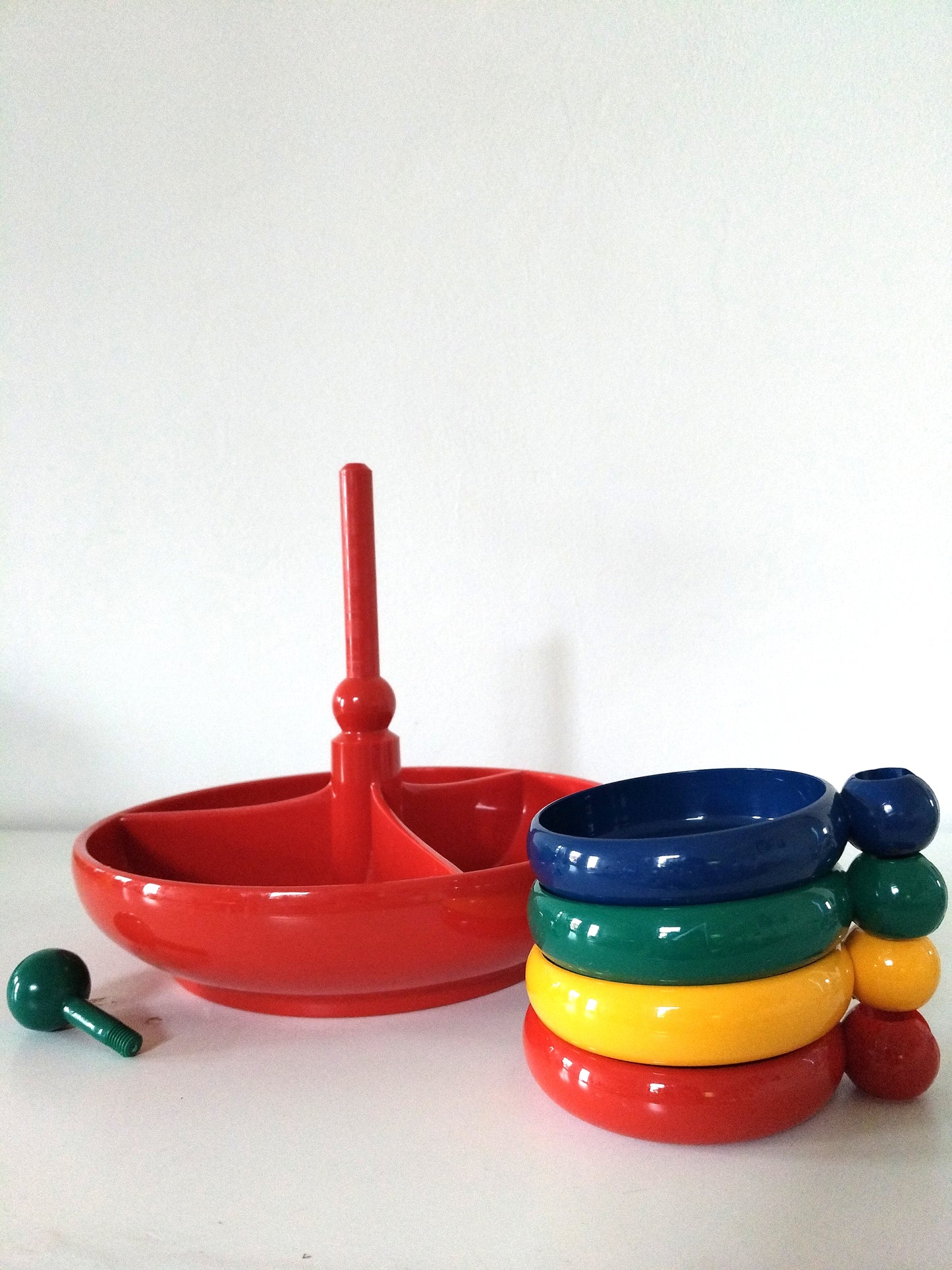 Plateau/ serviteur apéritif mutlicolore à compartiments pivotants Emsa Germany