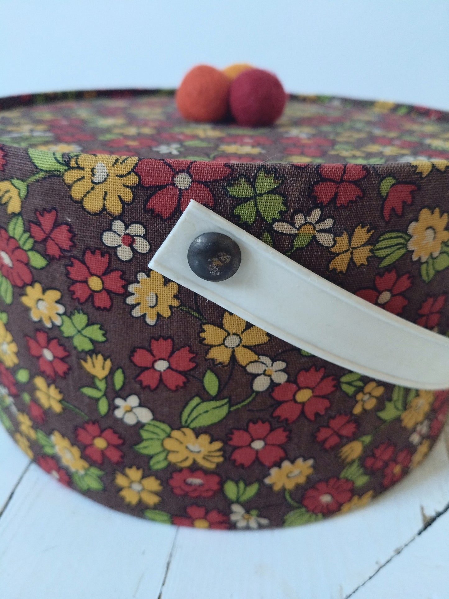 Boîte à couture/ petite travailleuse tissu flower power