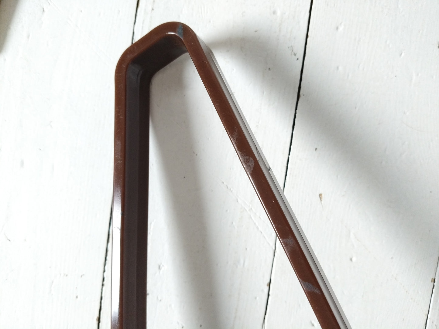 Ensemble de 3 cintres en plastique MK Finland by Karhumuovioy - cetaitmieuxavant