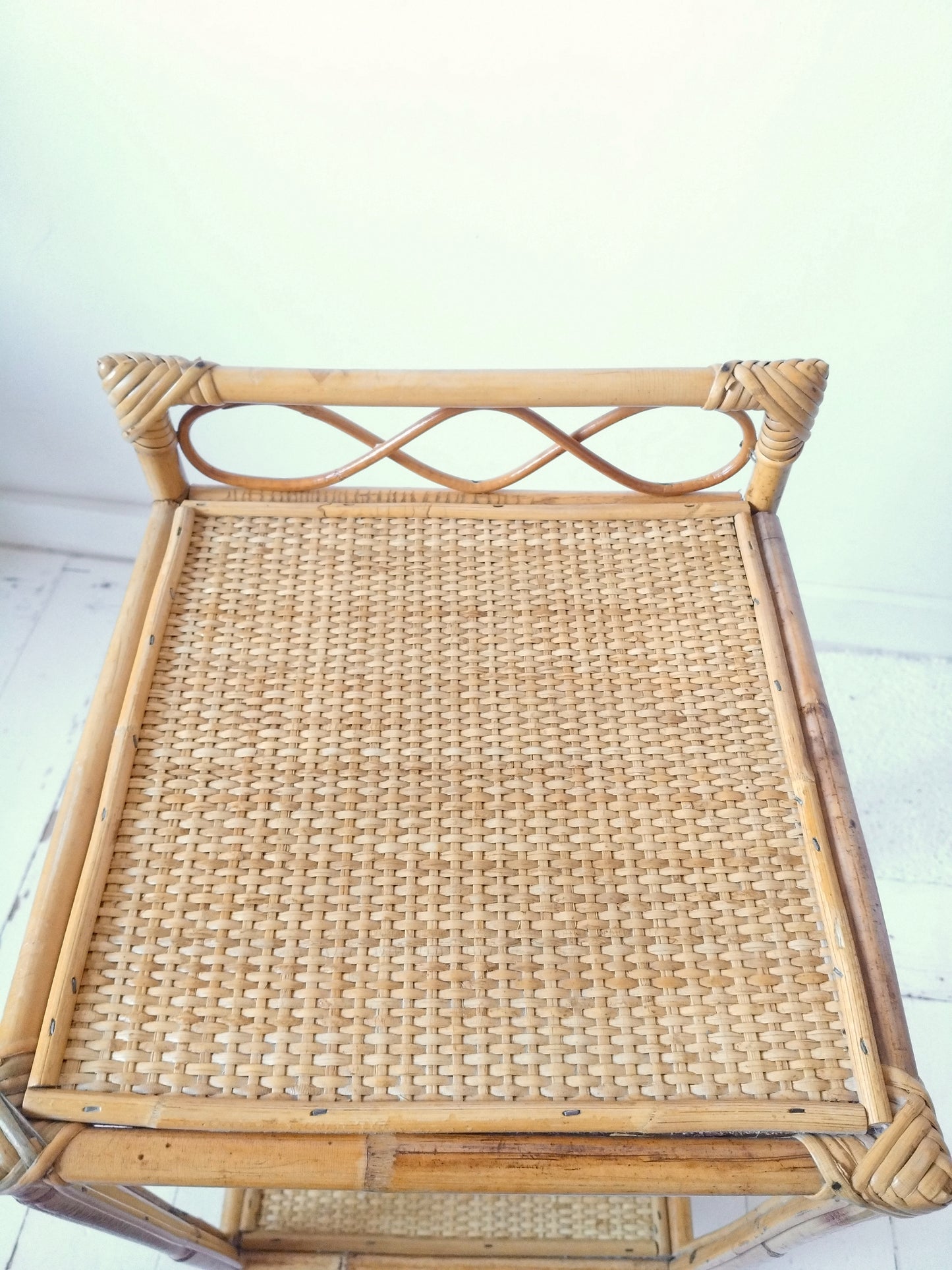 Étagère/ chevet vintage osier et rotin