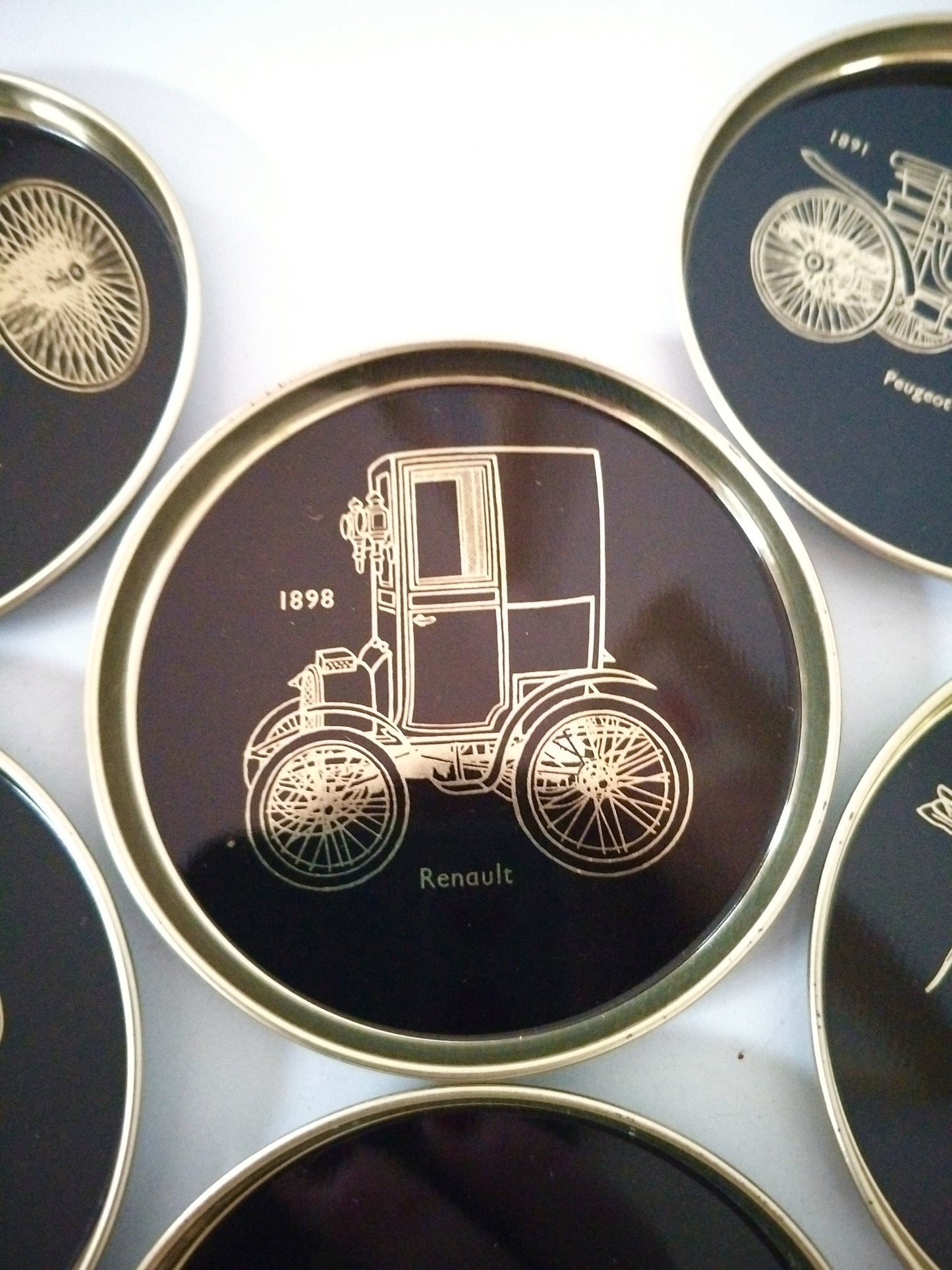 6 sous-verres métalliques voitures anciennes fin 1800 début 1900 made in Finlande