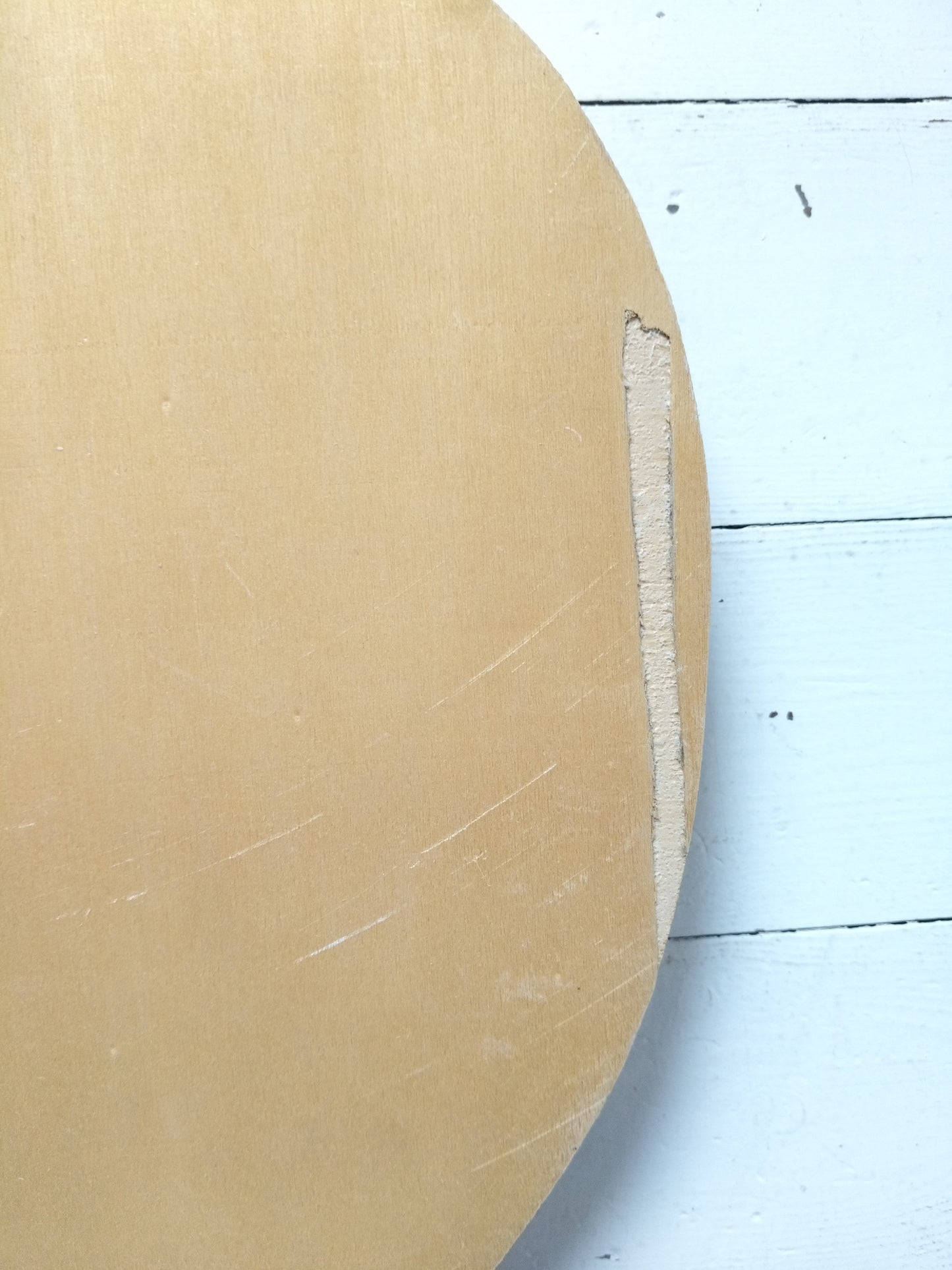 Étagère murale pomme pour miniatures en bois