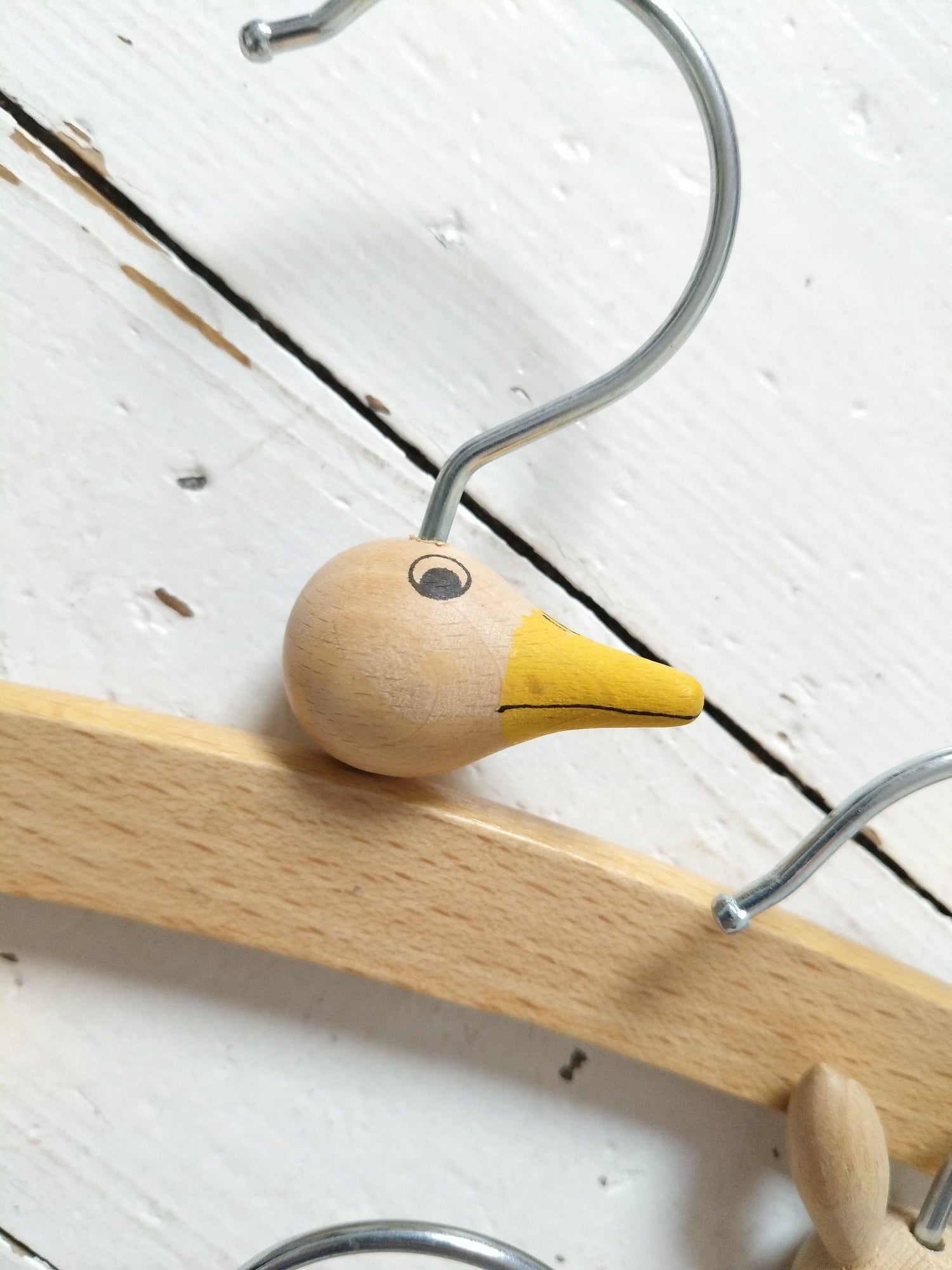 Ensemble de 3 cintres en bois pour enfant - cetaitmieuxavant