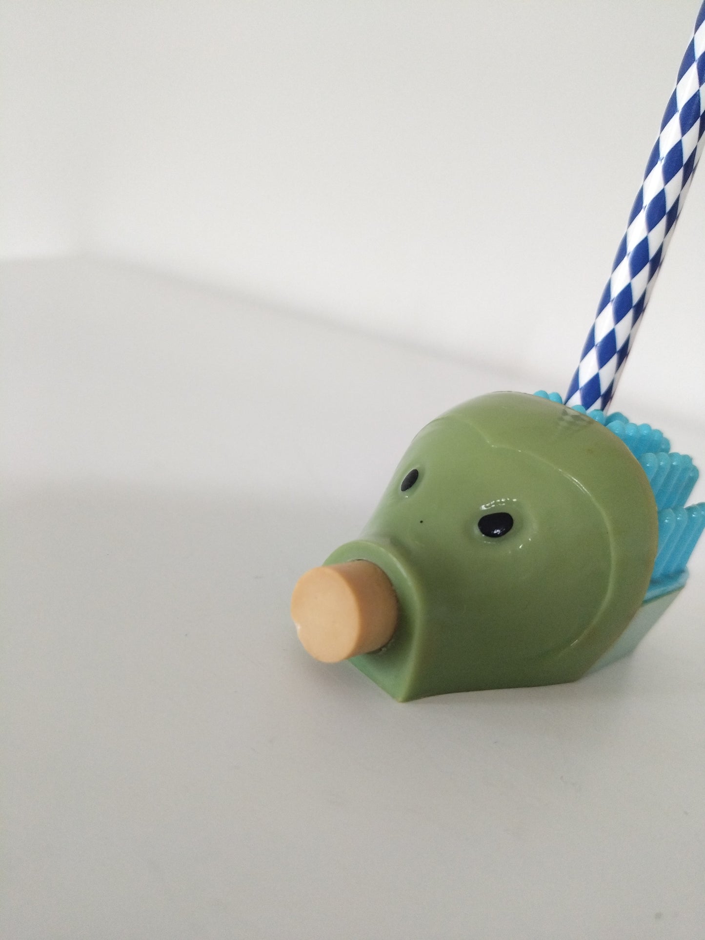 Hérisson miniature taille-crayon, porte-crayon et gomme 80's couleur au choix