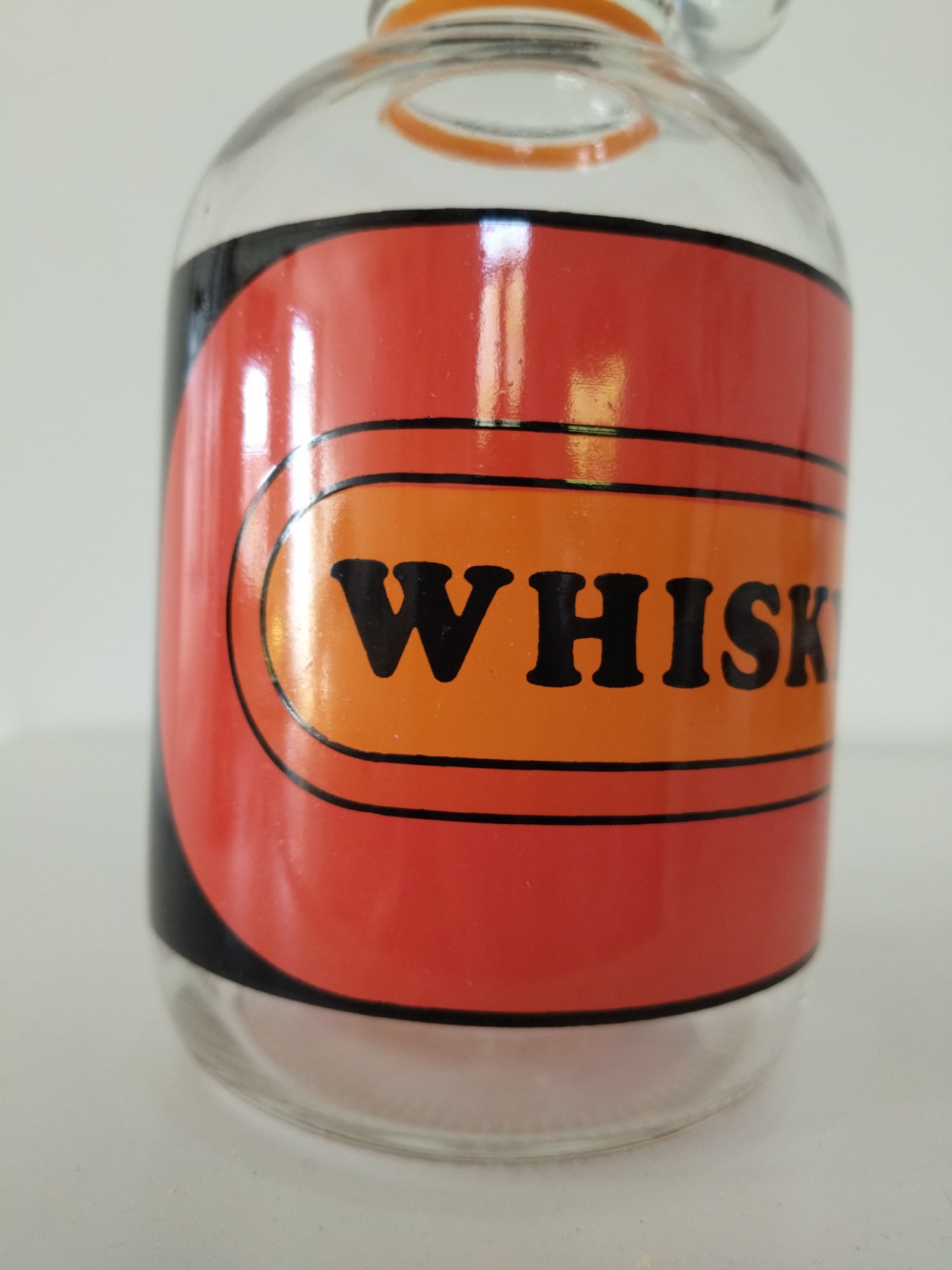 Ancienne bouteille à whisky en verre - cetaitmieuxavant