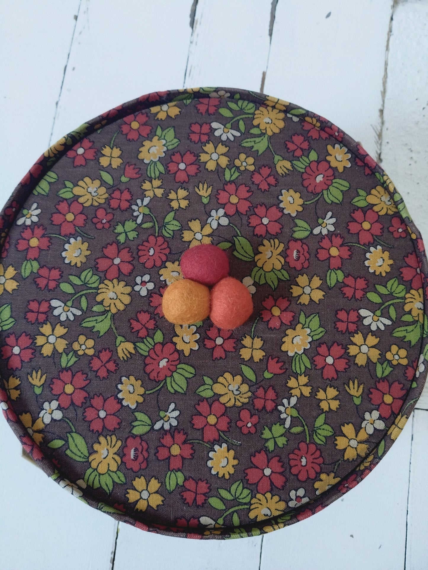 Boîte à couture/ petite travailleuse tissu flower power