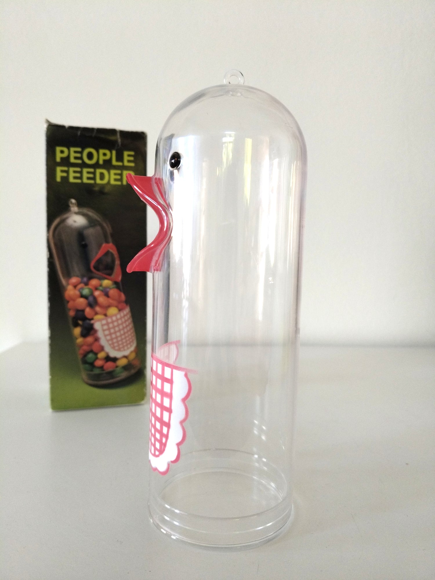 Distributeur de friandises oiseau "people feeder" en plastique Hong Kong - cetaitmieuxavant