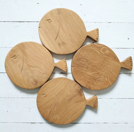 Ensemble de 4 planches/ dessous de plats poisson en bois massif + leur support mural