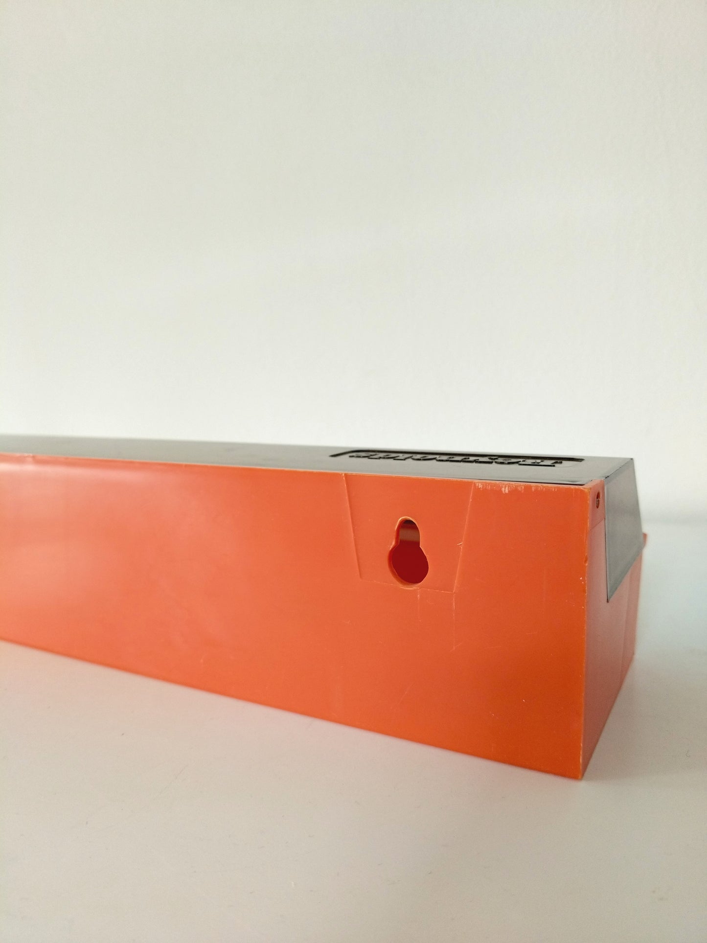 Dérouleur de papier alimentaire mural en plastique Reynolds