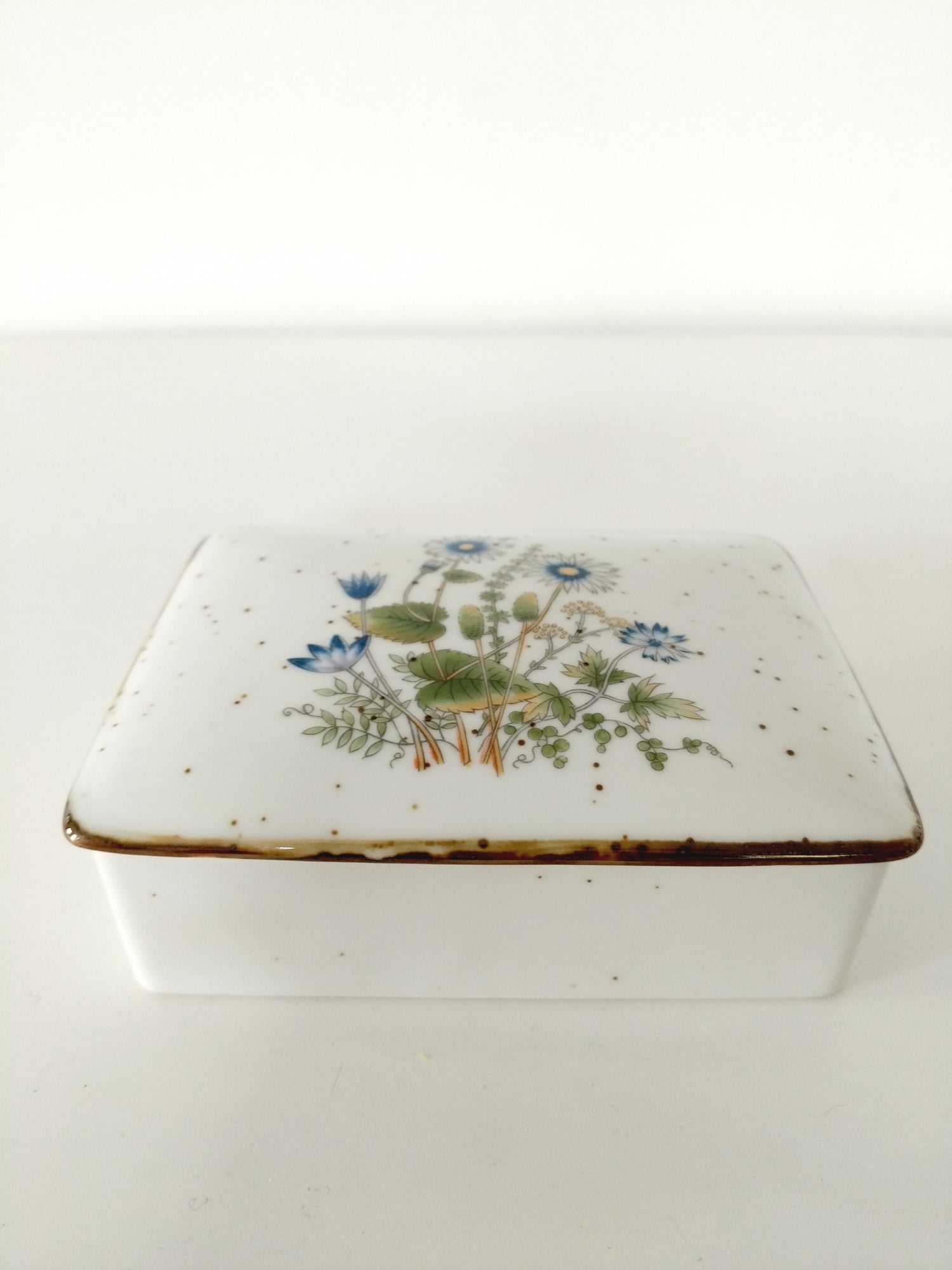 Boîte à bijoux fleur de bleuet en grès - cetaitmieuxavant