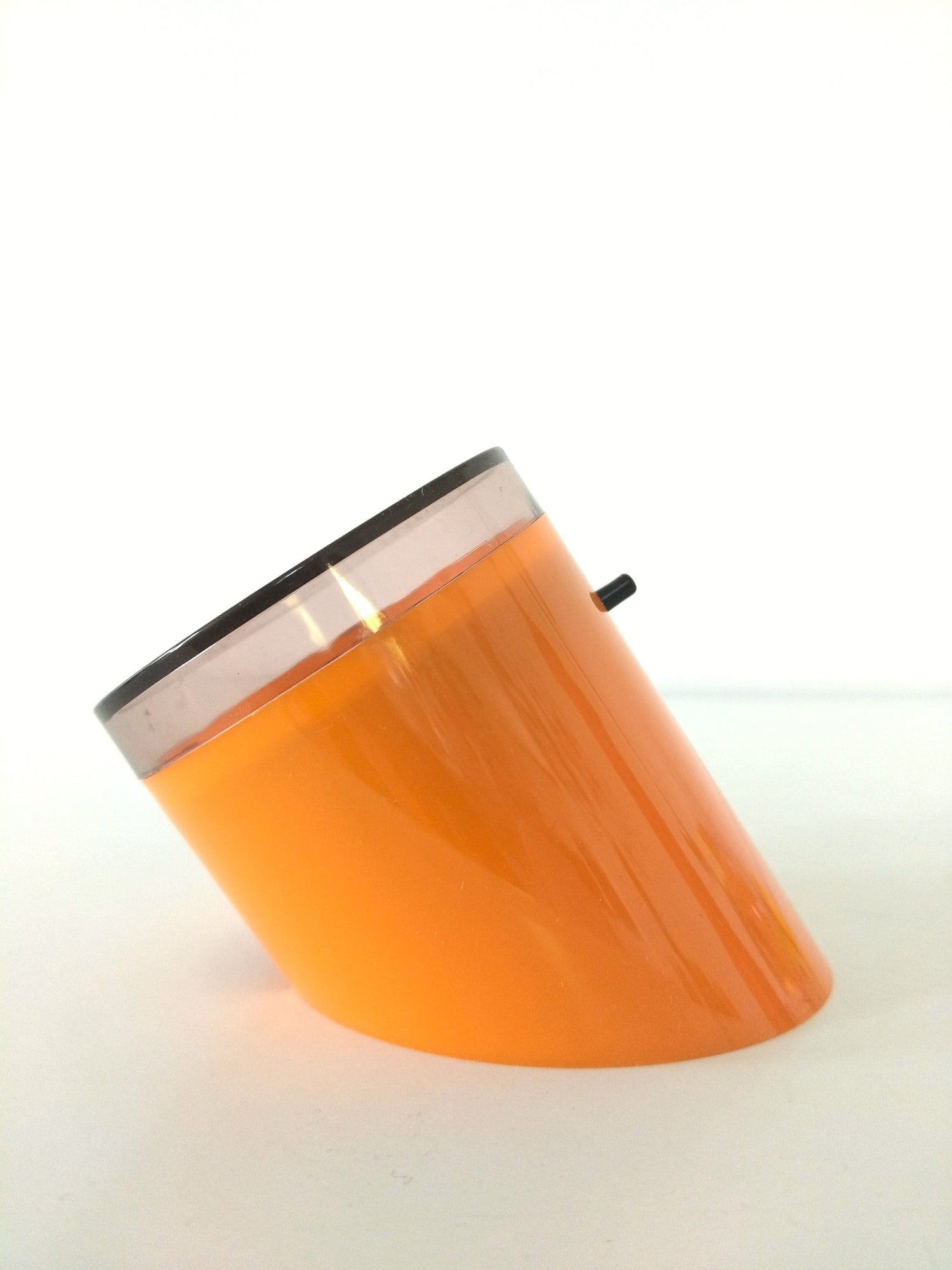 Calendrier perpétuel en plastique design UK made in Hong Kong - cetaitmieuxavant