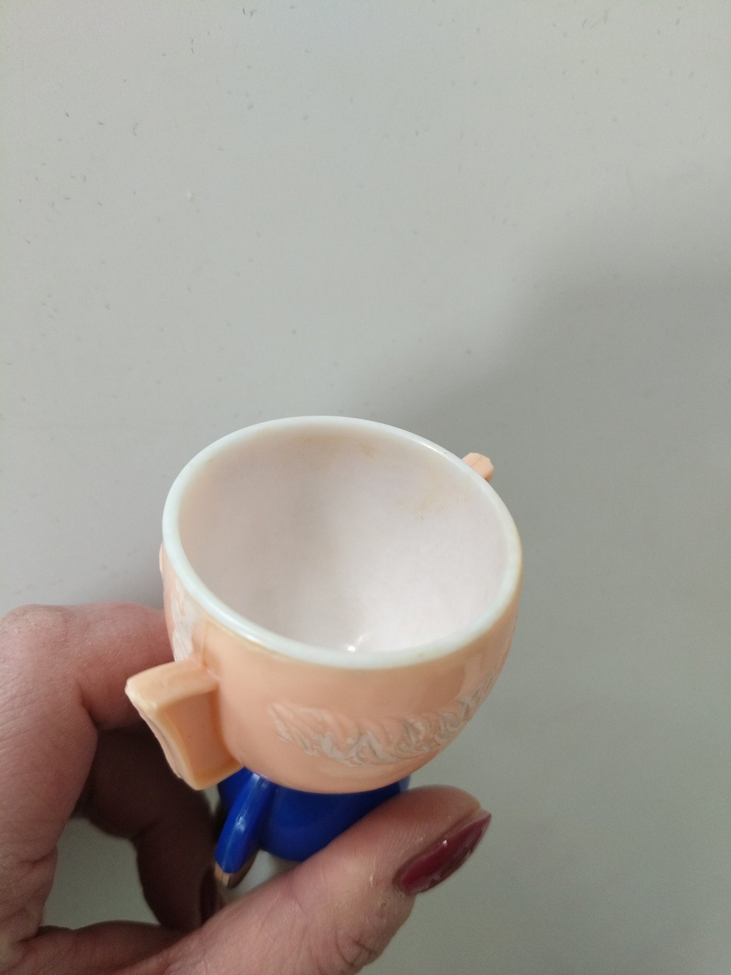 Coquetier lutin Potiron Oui-Oui en plastique made in Hong Kong