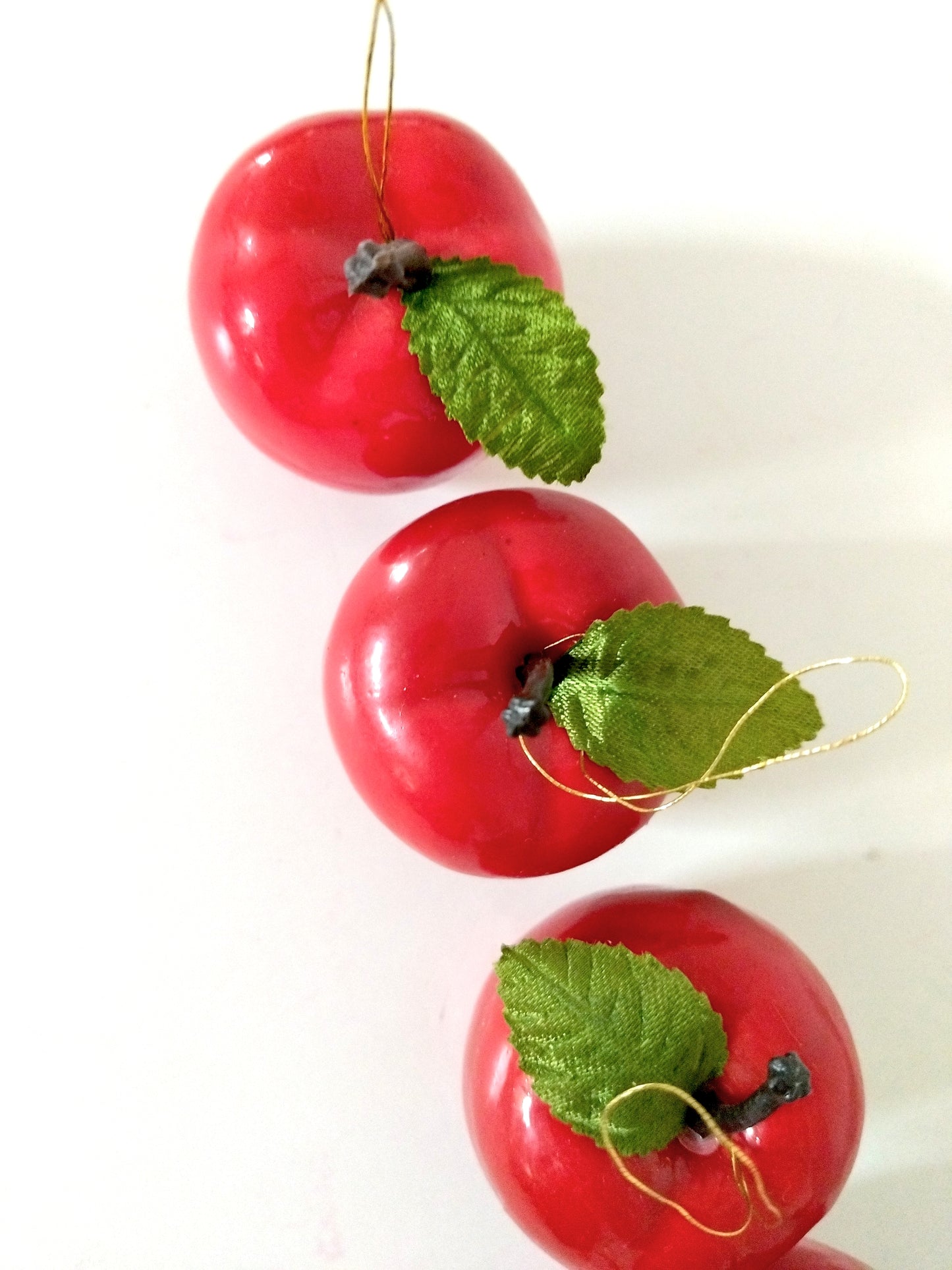 4 pommes de Noël à suspendre