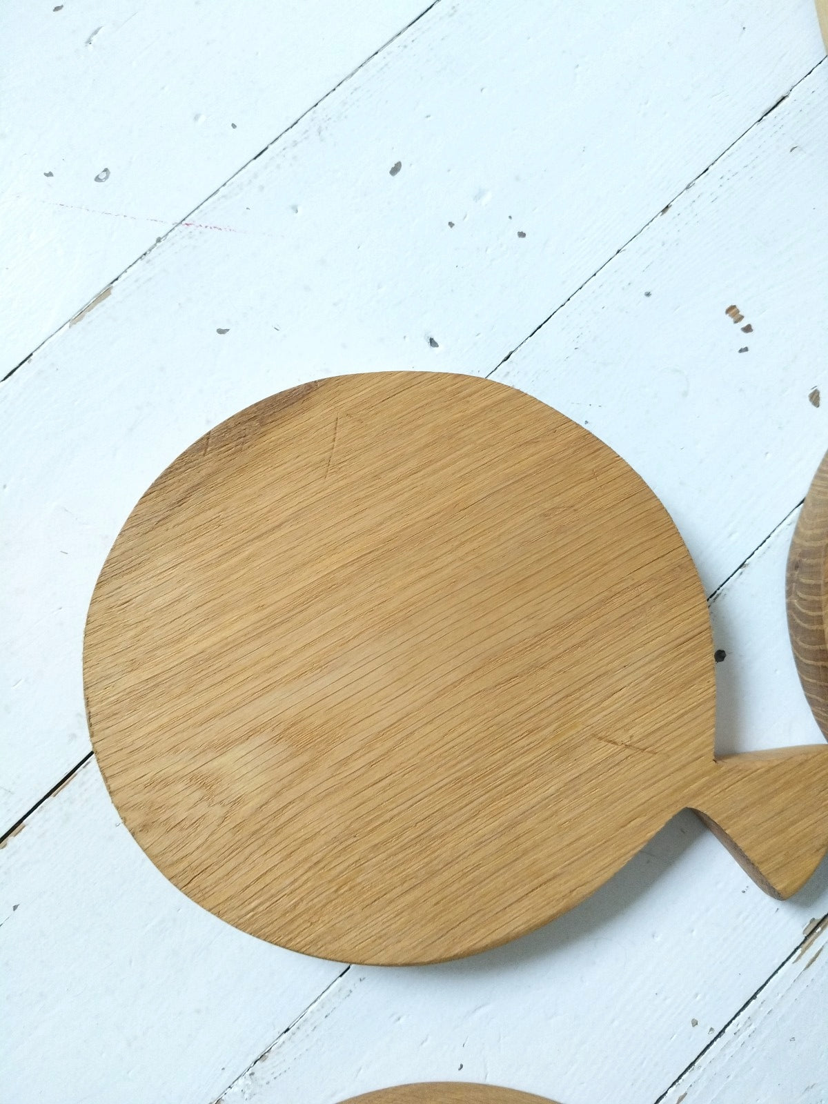 Ensemble de 4 planches/ dessous de plats poisson en bois massif + leur support mural
