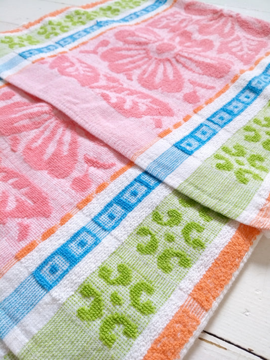 Petite serviette de toilette à l'unité