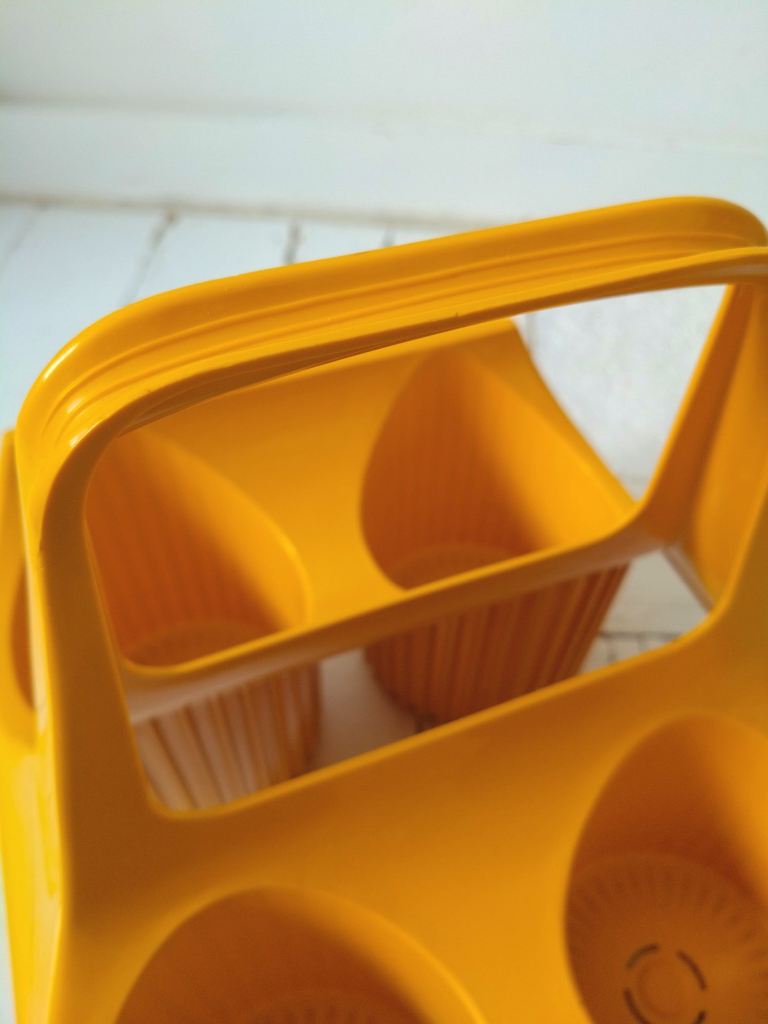 Range/porte-bouteilles en plastique Curver - cetaitmieuxavant
