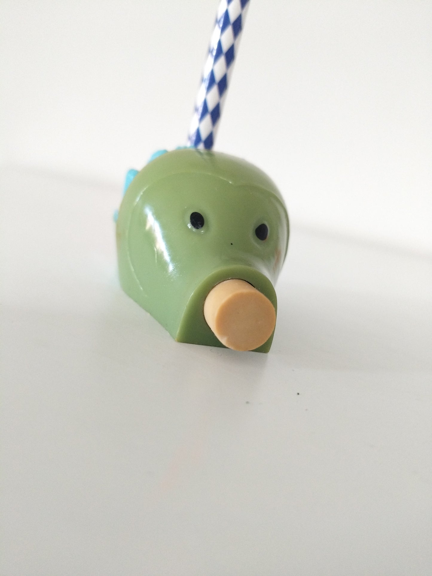 Hérisson miniature taille-crayon, porte-crayon et gomme 80's couleur au choix