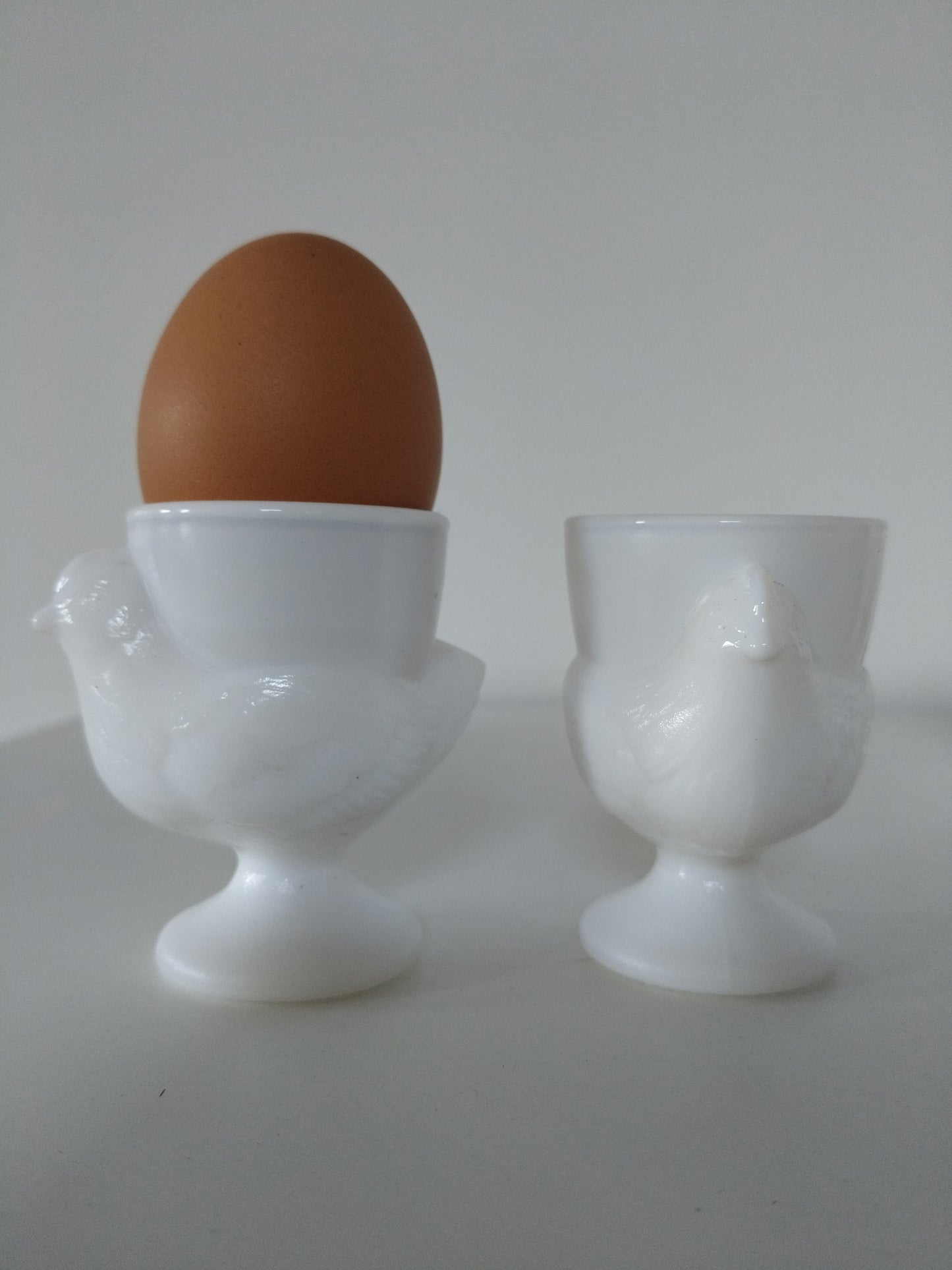 Set de 2 coquetiers poule Arcopal (3 sets disponibles) - cetaitmieuxavant