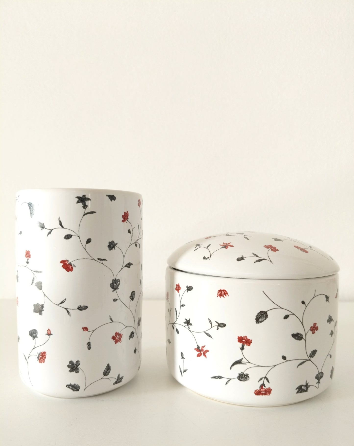 Ensemble de salle de bain/ boîte et verre en porcelaine Ikea Boasjo 2017 - cetaitmieuxavant