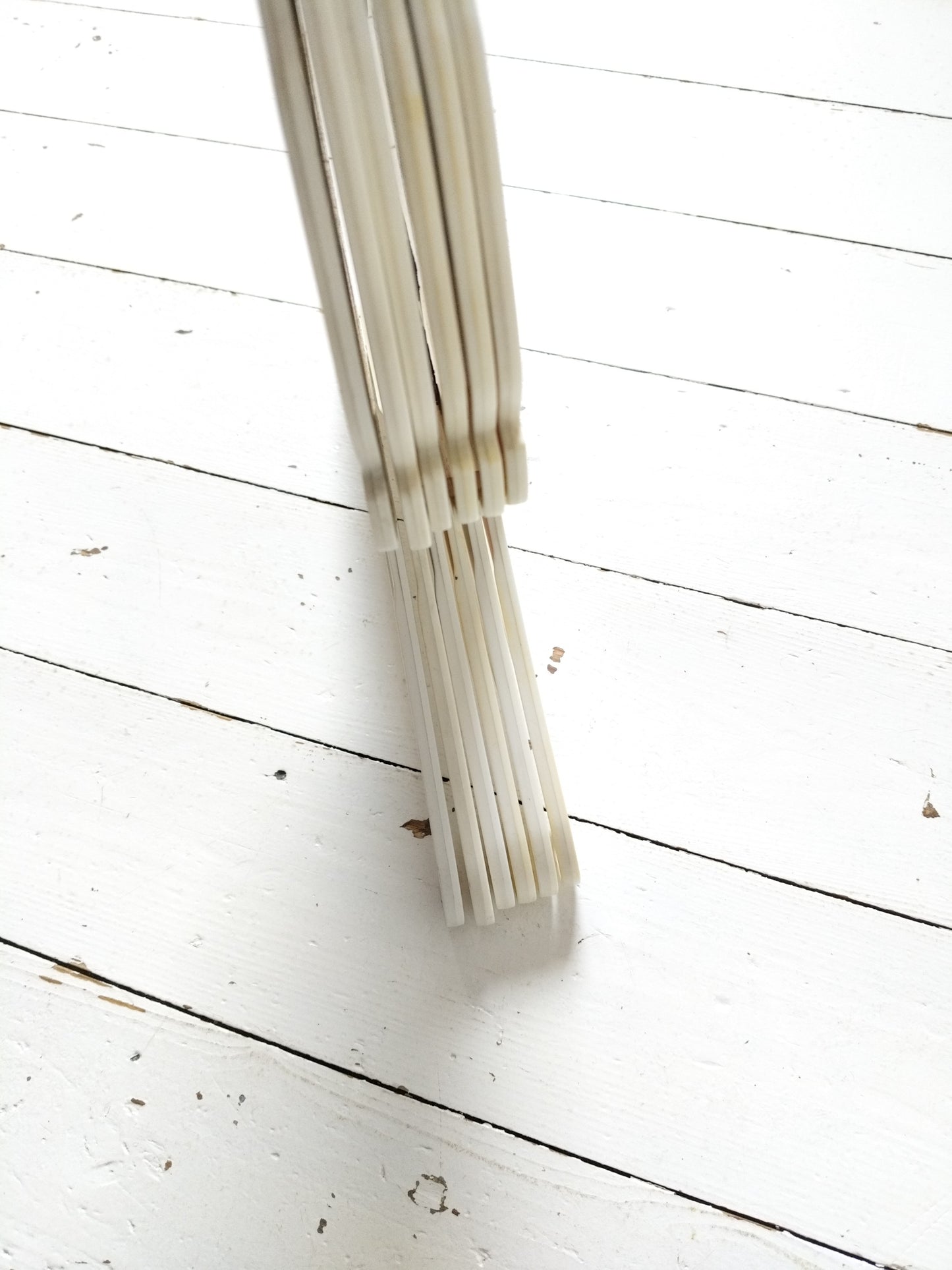 Petit cintre en plastique Strepp-design Ges.Gesch Germany fillette ou garçonnet au choix