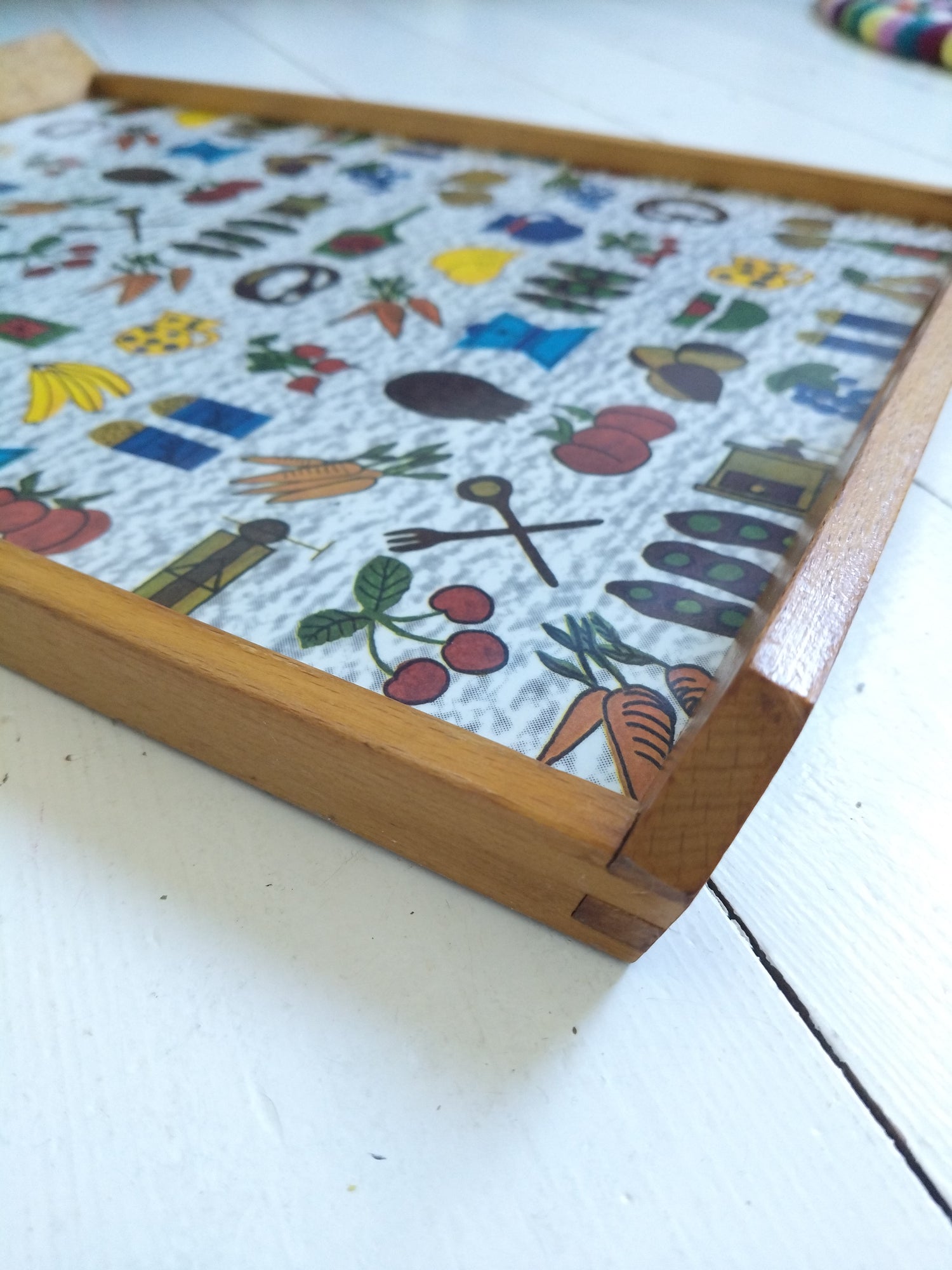 Plateau bois et plastique mélaminé 60's - cetaitmieuxavant