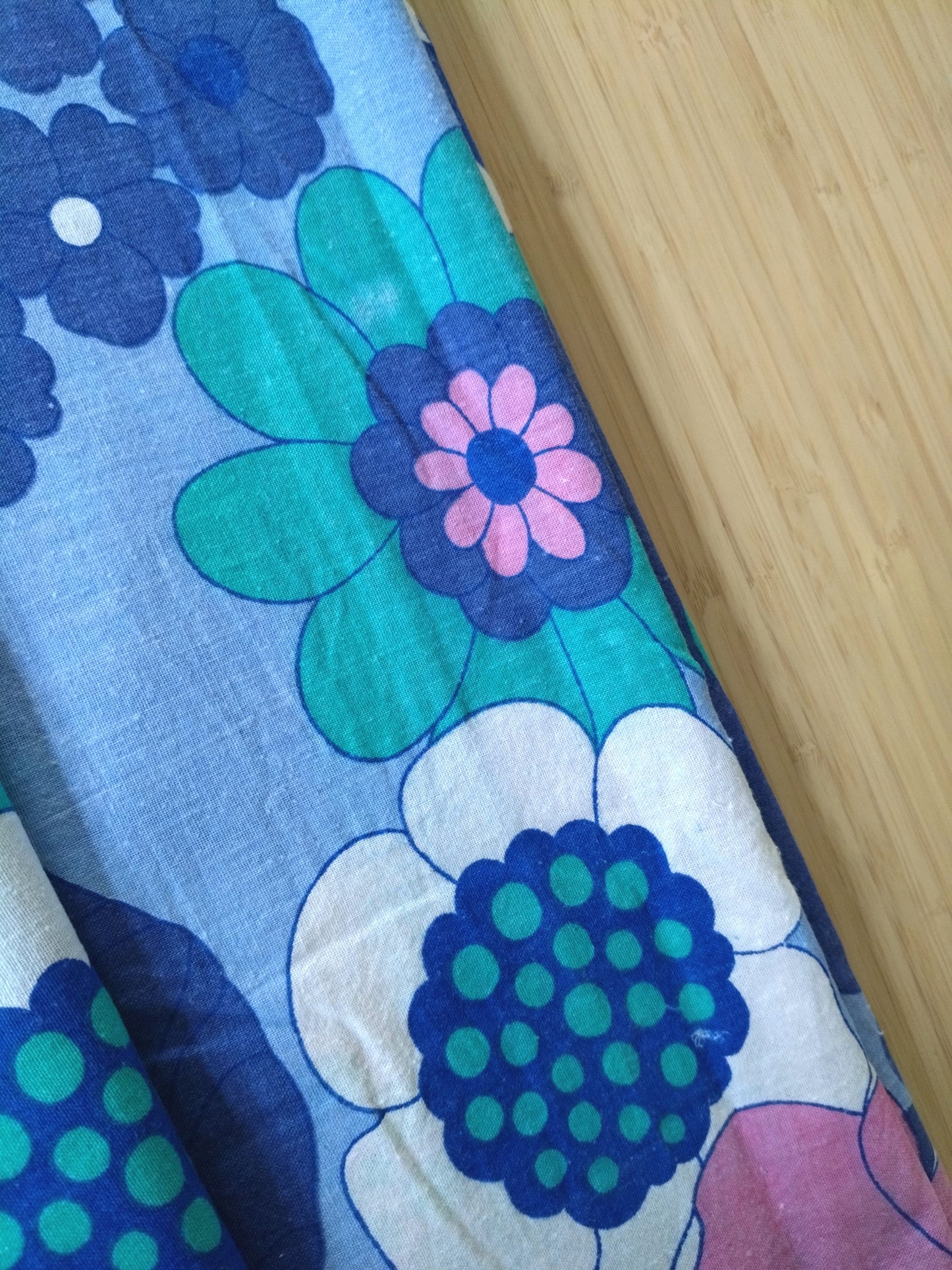 Drap plat flower power en coton 270 x 204cm - cetaitmieuxavant