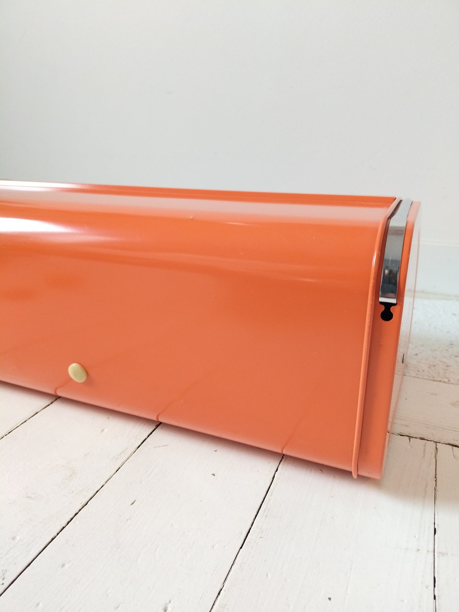 Boîte à pain métallique Brabantia Diana !!! priorité à Zélie!!! - cetaitmieuxavant