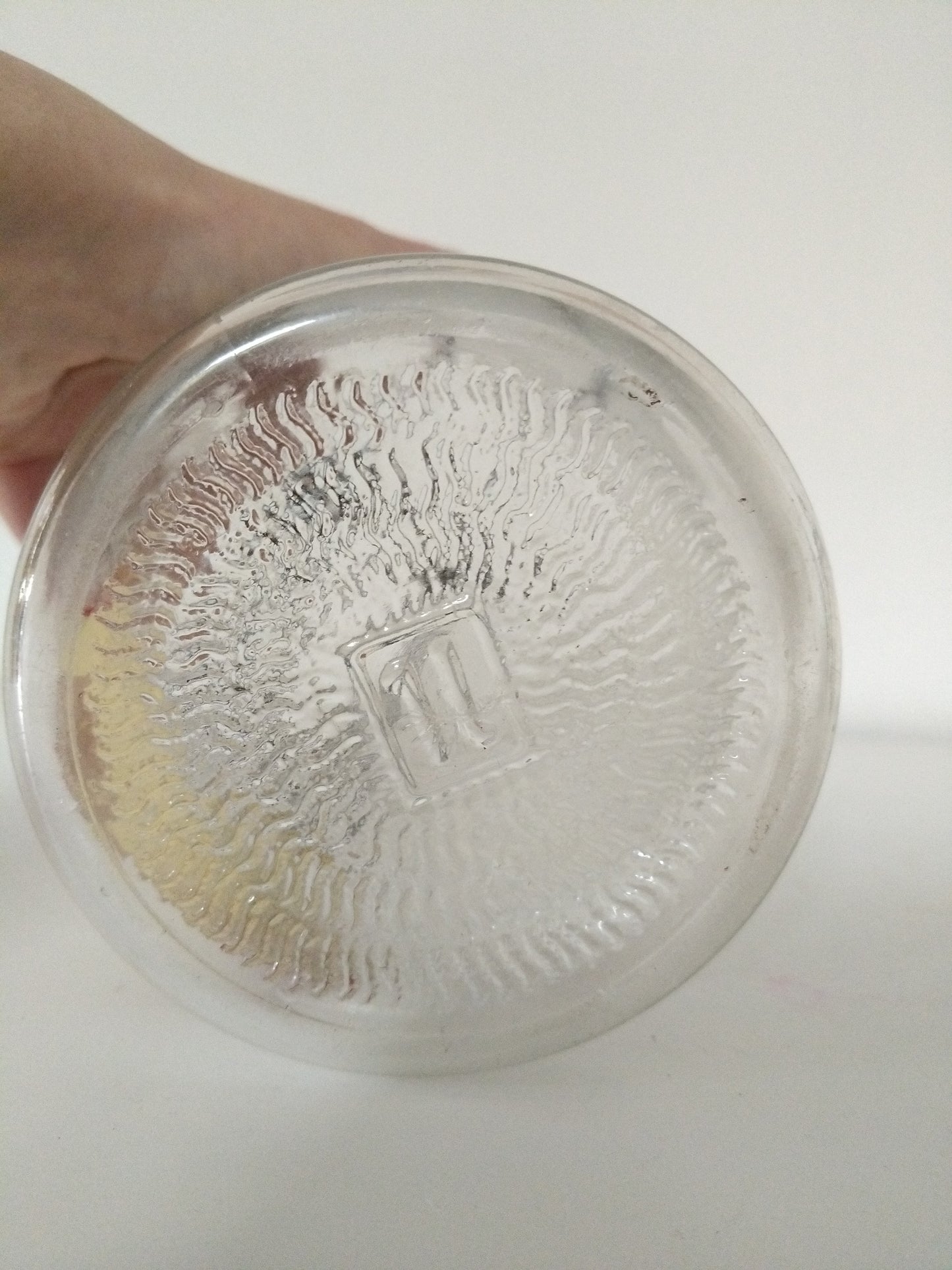 Ancien bocal de conservation en verre à l'unité