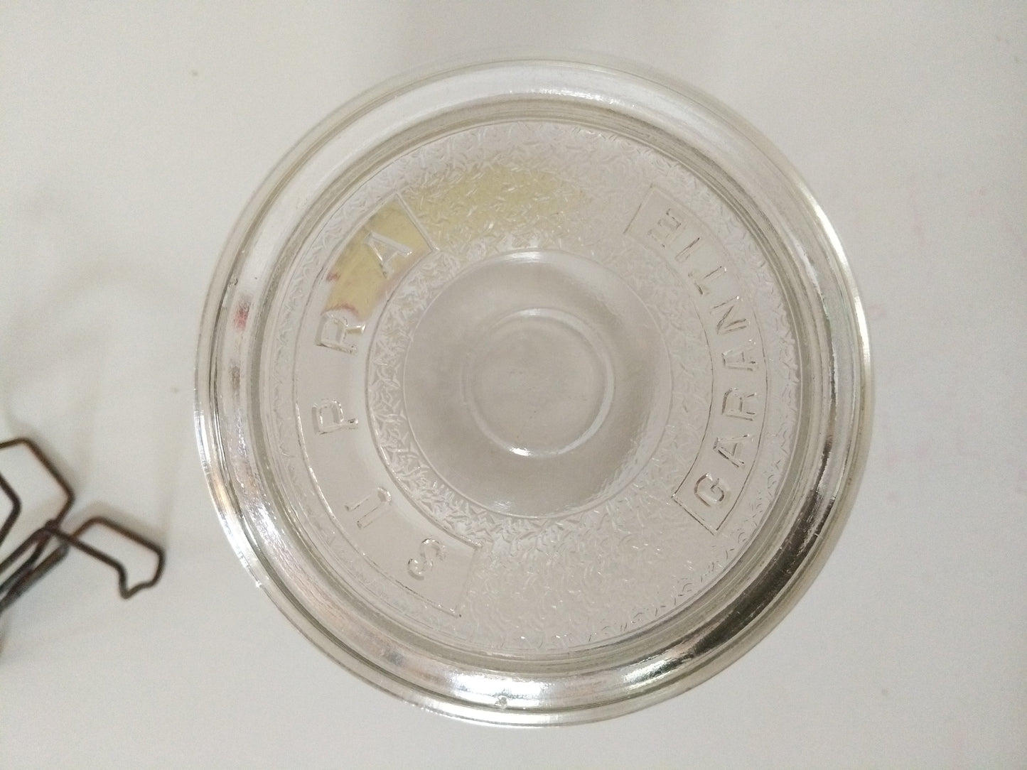 Ancien bocal de conservation en verre à l'unité