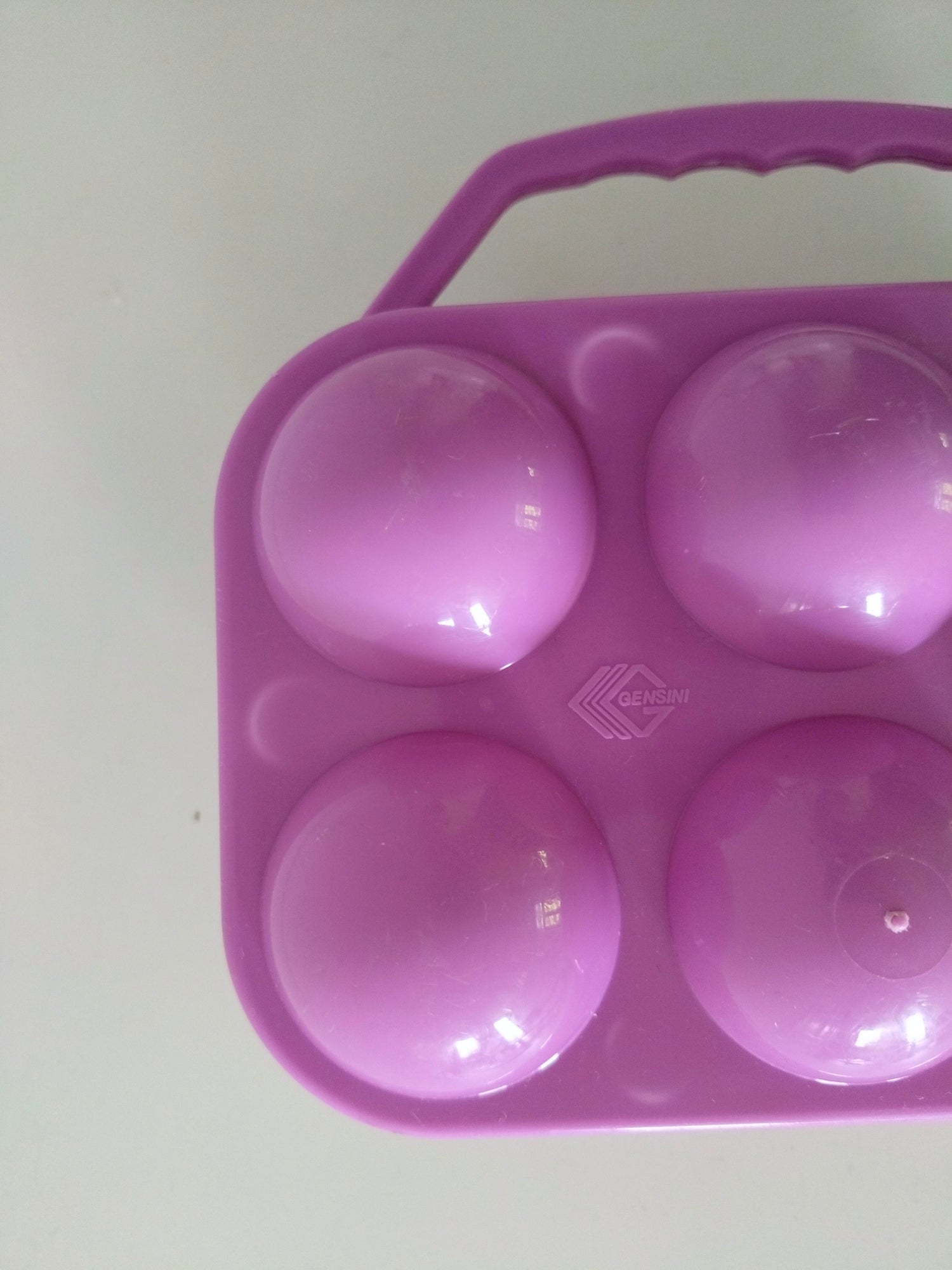 Boîte à œufs violette en plastique Gensini Italy - cetaitmieuxavant