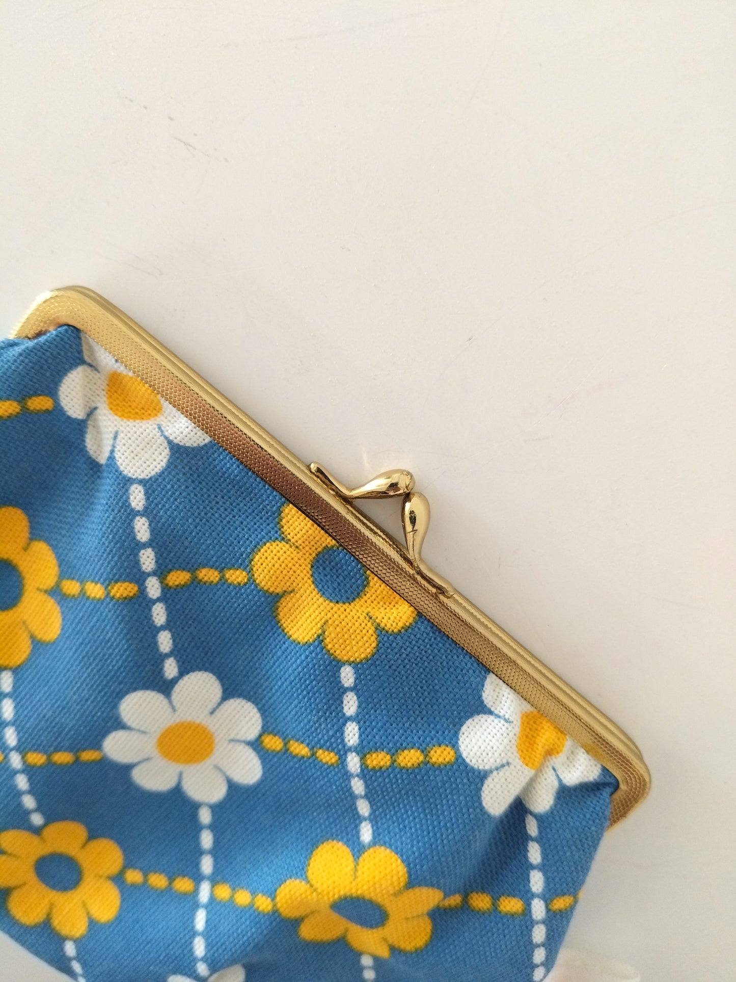 Porte-monnaie/ pochette flower power en tissu