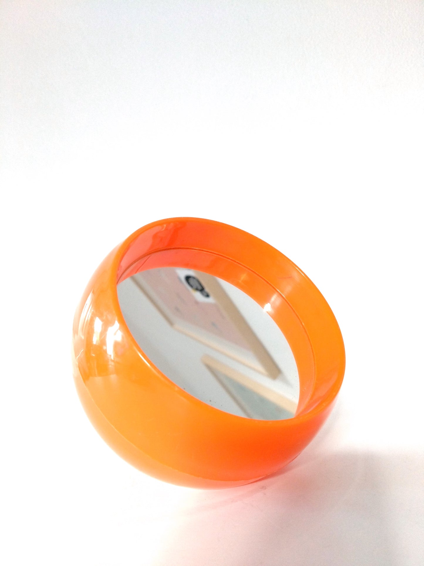 Petit miroir de table sphérique boule space age en plastique