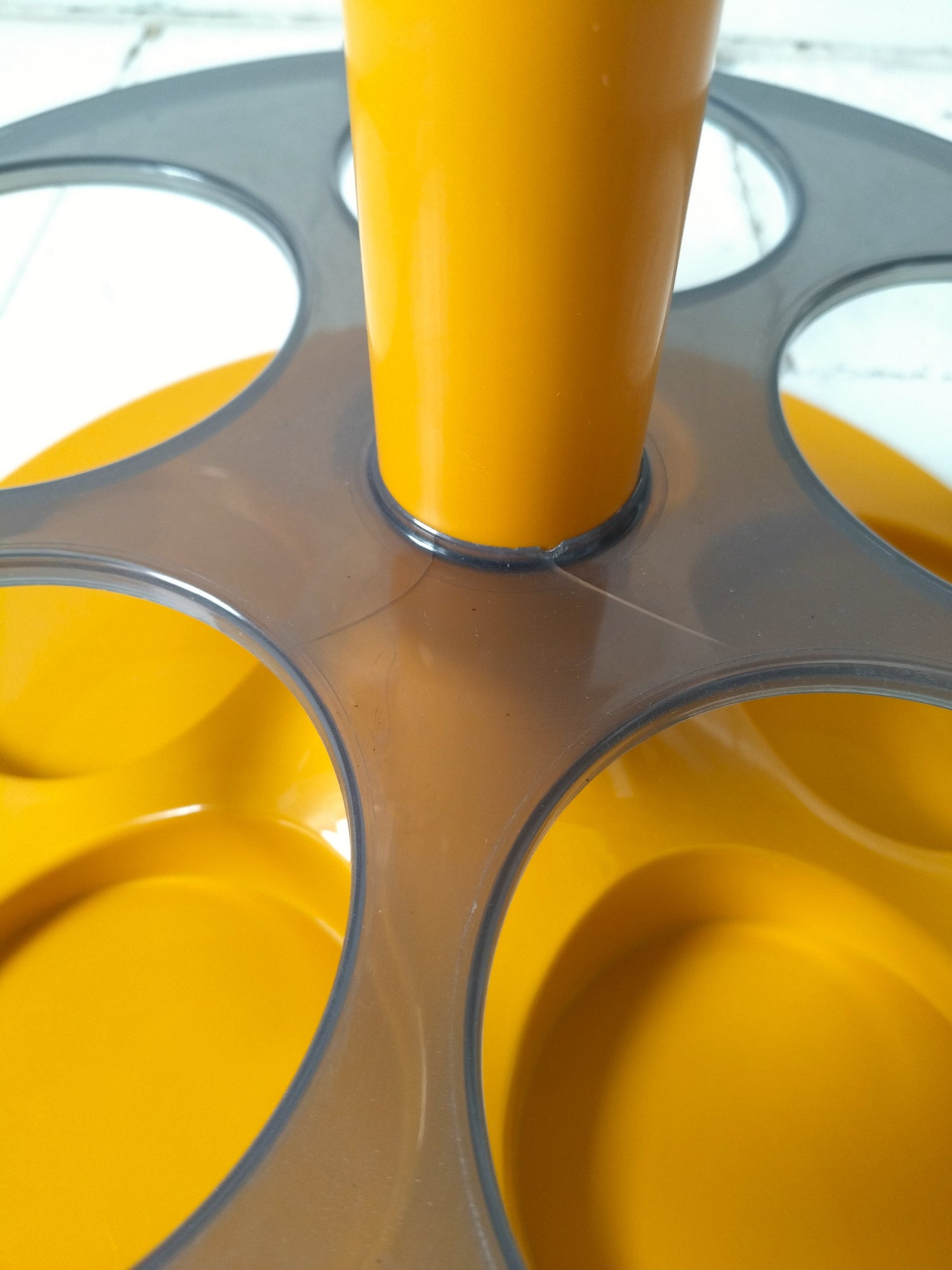 Mini bar portatif en plastique Flair pour Prisunic Holland - cetaitmieuxavant