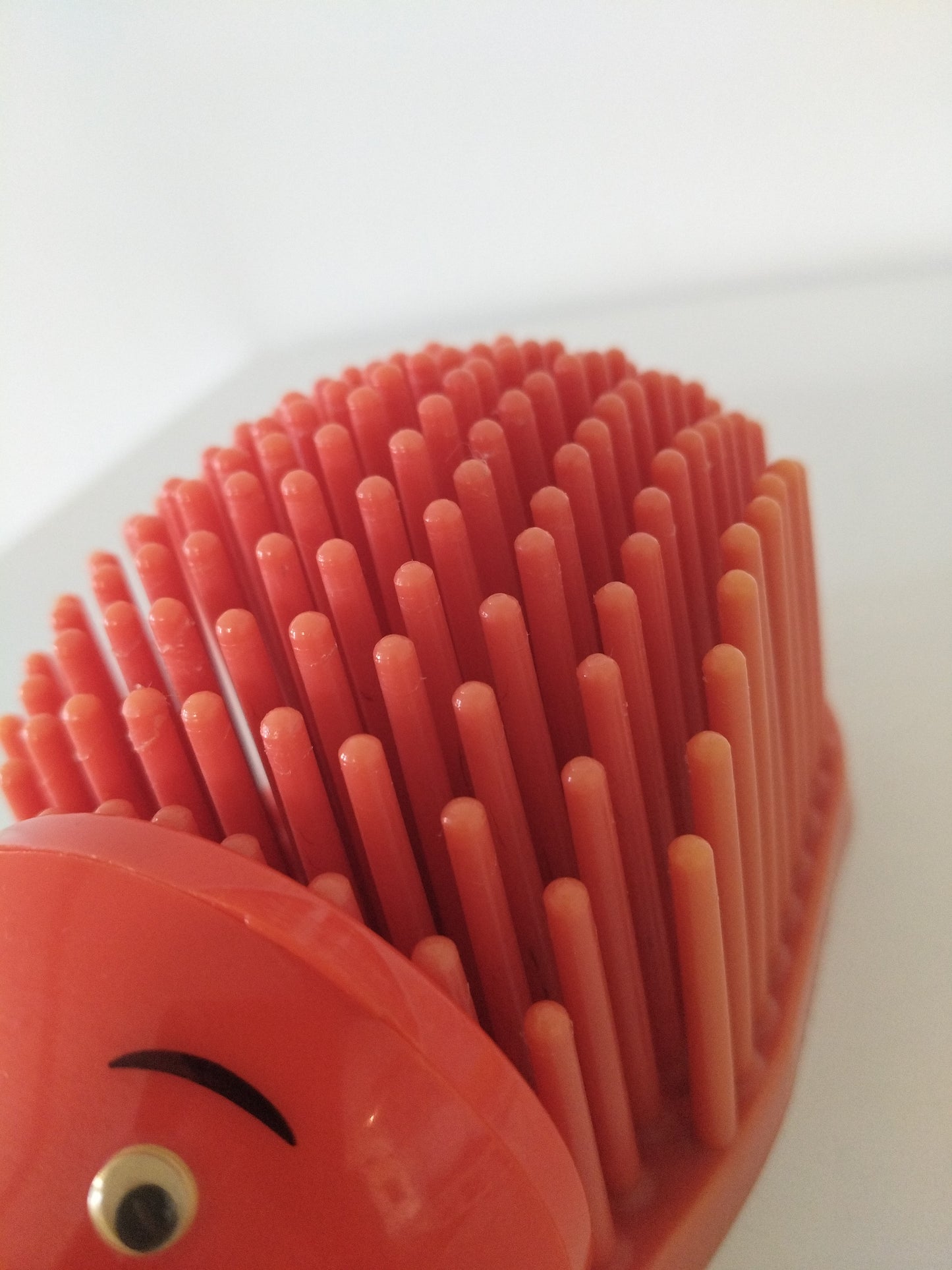 Gros hérisson taille-crayon porte-crayons/ stylos et gomme design UK