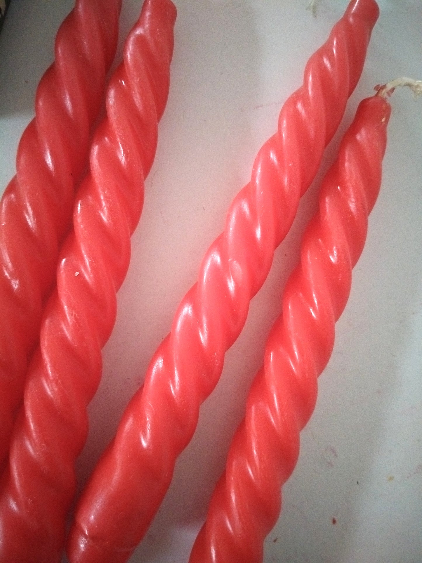 Ensemble de anciennes 4 bougies torsadées Spaas Rubis