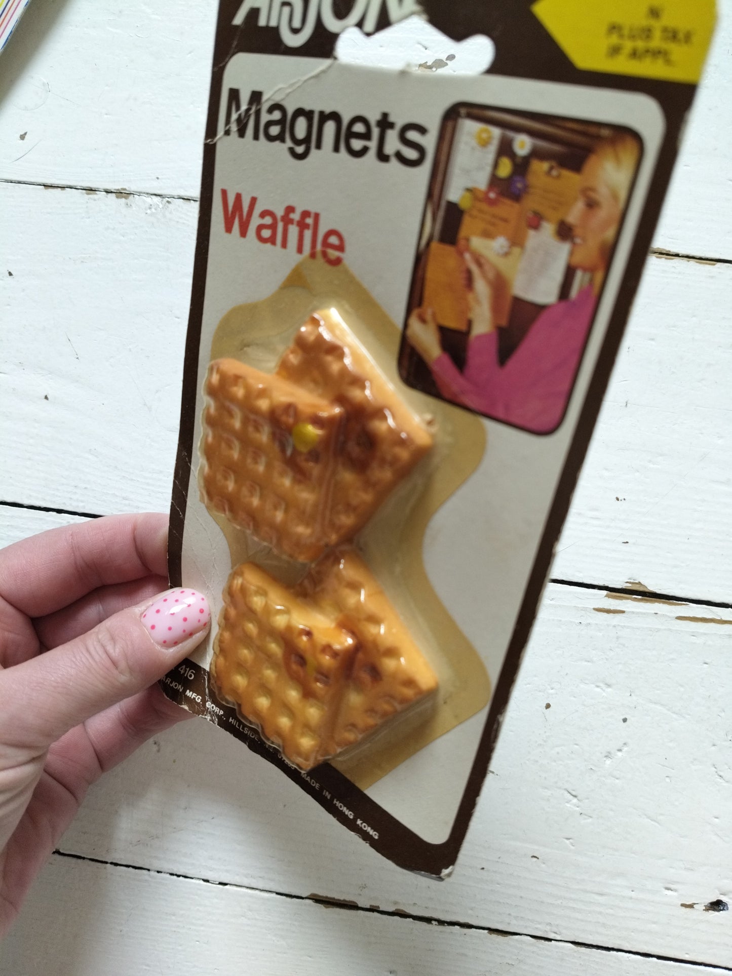 Duo de magnets gaufres ou pommes d'amour Arjon Hong Kong 1985 au choix