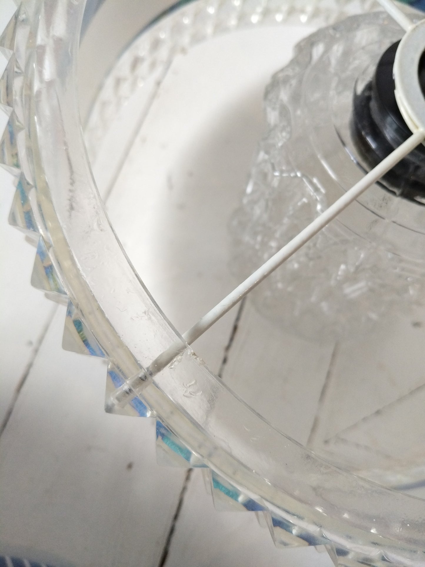 Luminaire suspension verre et plexi - cetaitmieuxavant