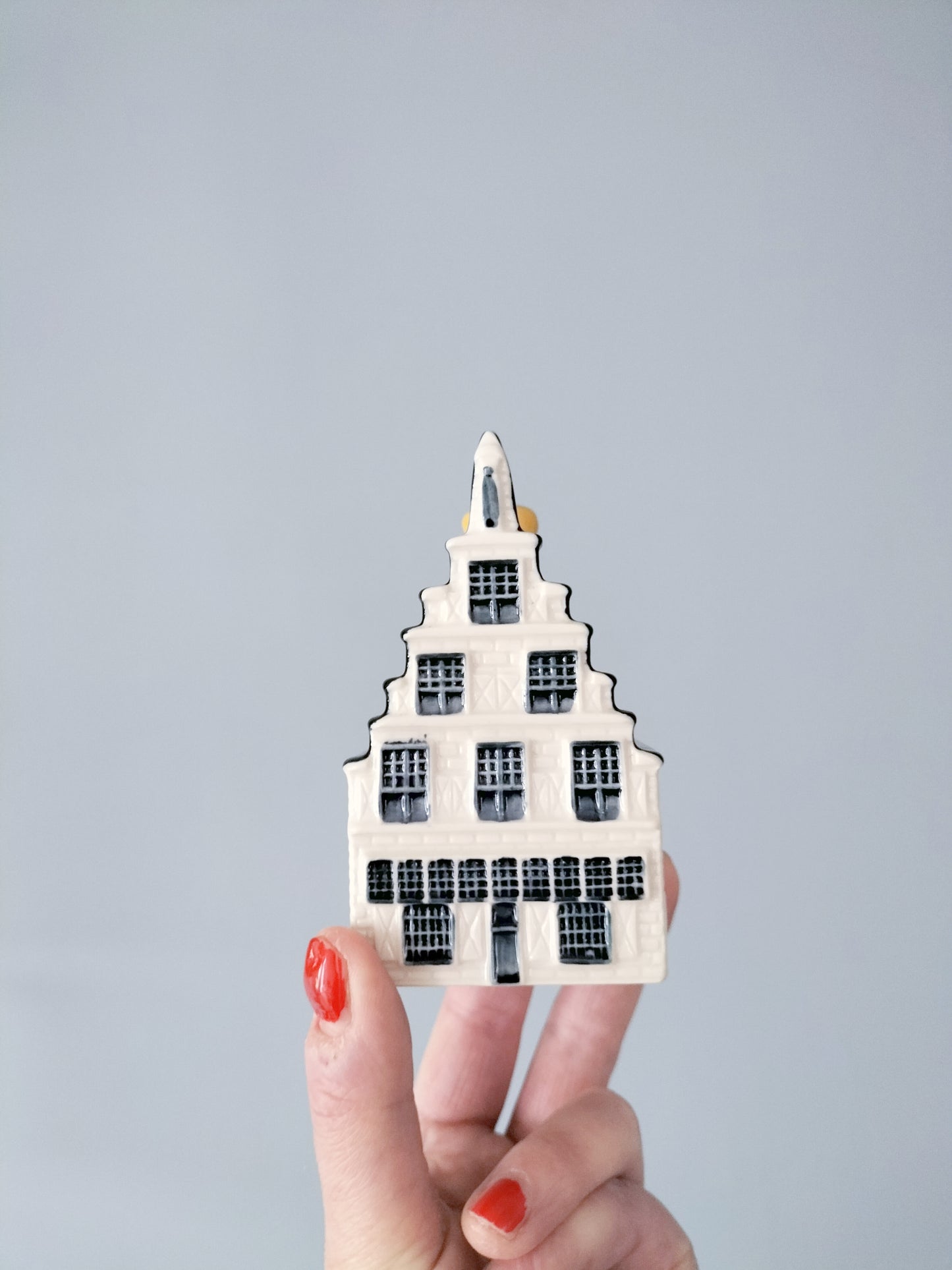 Maison miniature en Bleu de Delft KLM 29