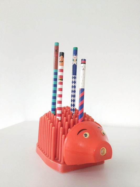 Gros hérisson taille-crayon porte-crayons/ stylos et gomme design UK