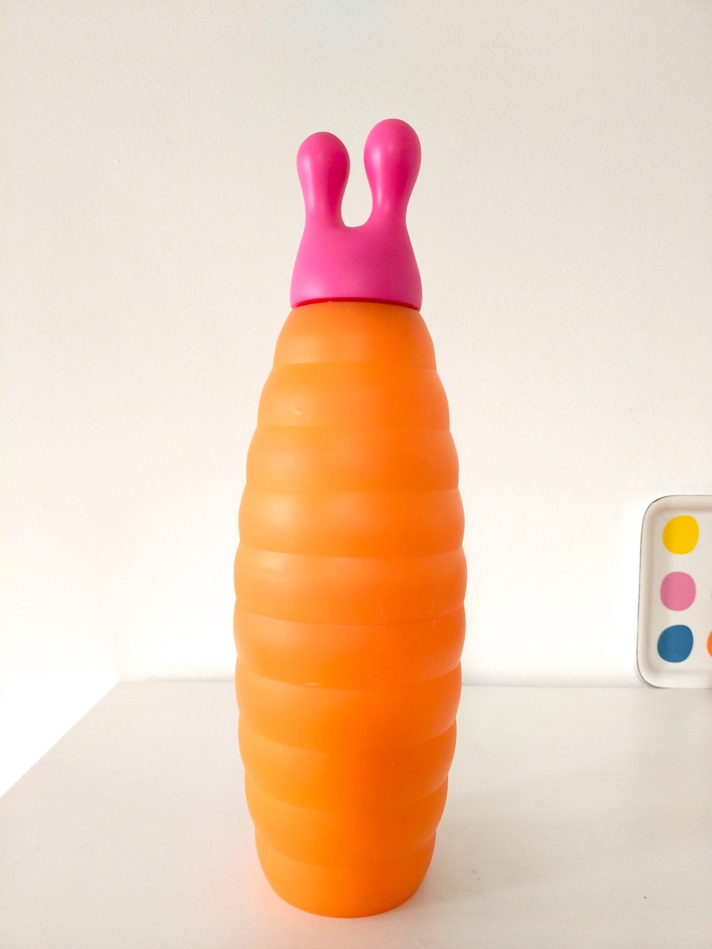 Bouteille isotherme/ thermos Fred the Worm par Guido Venturini pour Alessi 1997