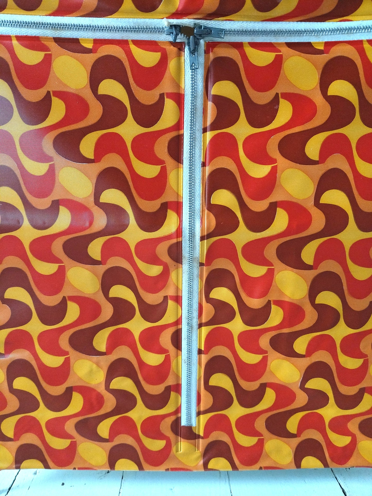 Petit meuble de poupées vintage