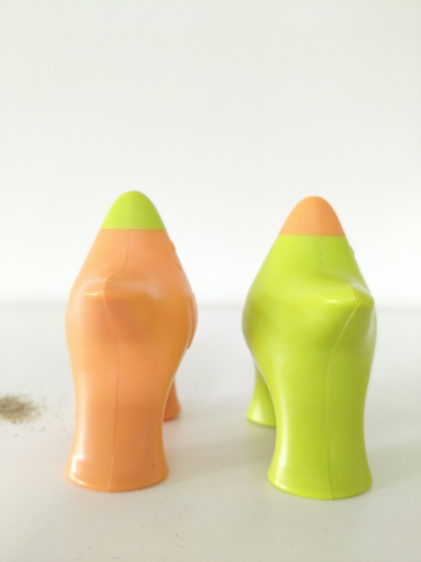 Salière et poivrière publicitaires Passendale en plastique