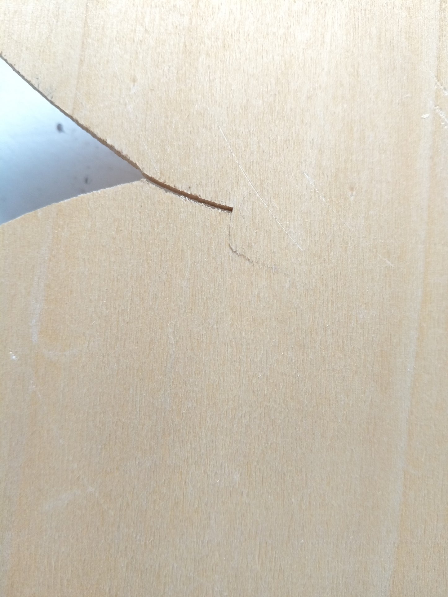 Étagère murale pomme pour miniatures en bois