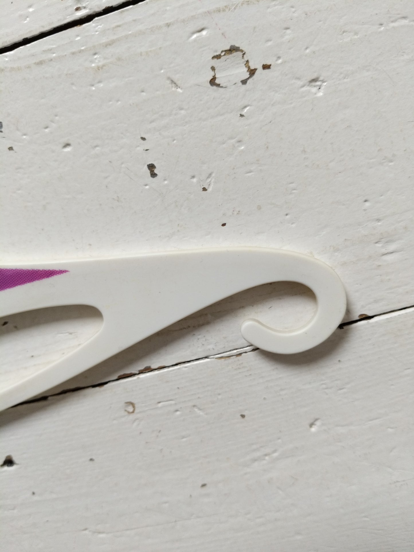 Petit cintre en plastique Strepp-design Ges.Gesch Germany fillette ou garçonnet au choix