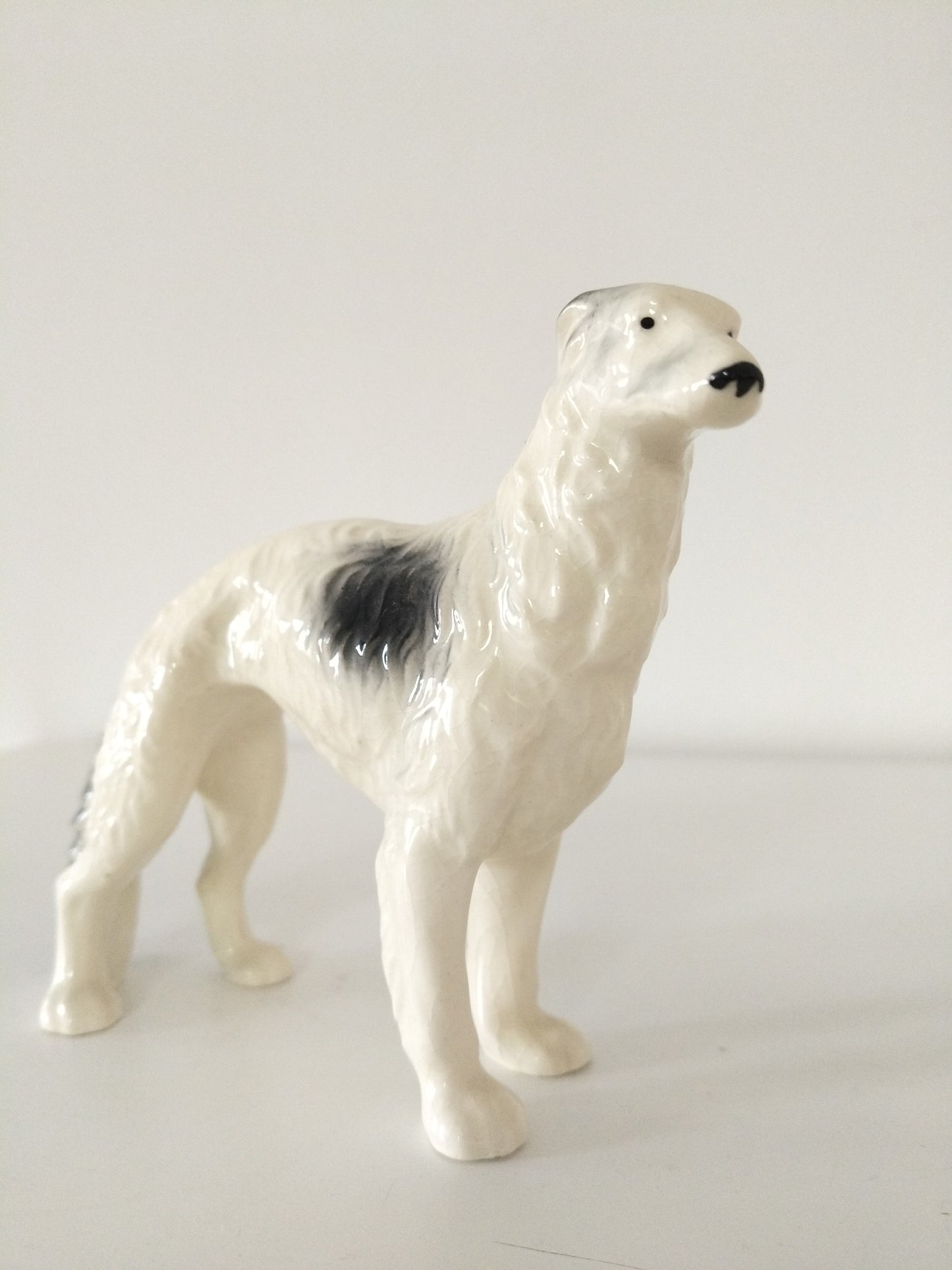 Statuette chien lévrier barzoï en porcelaine Japan