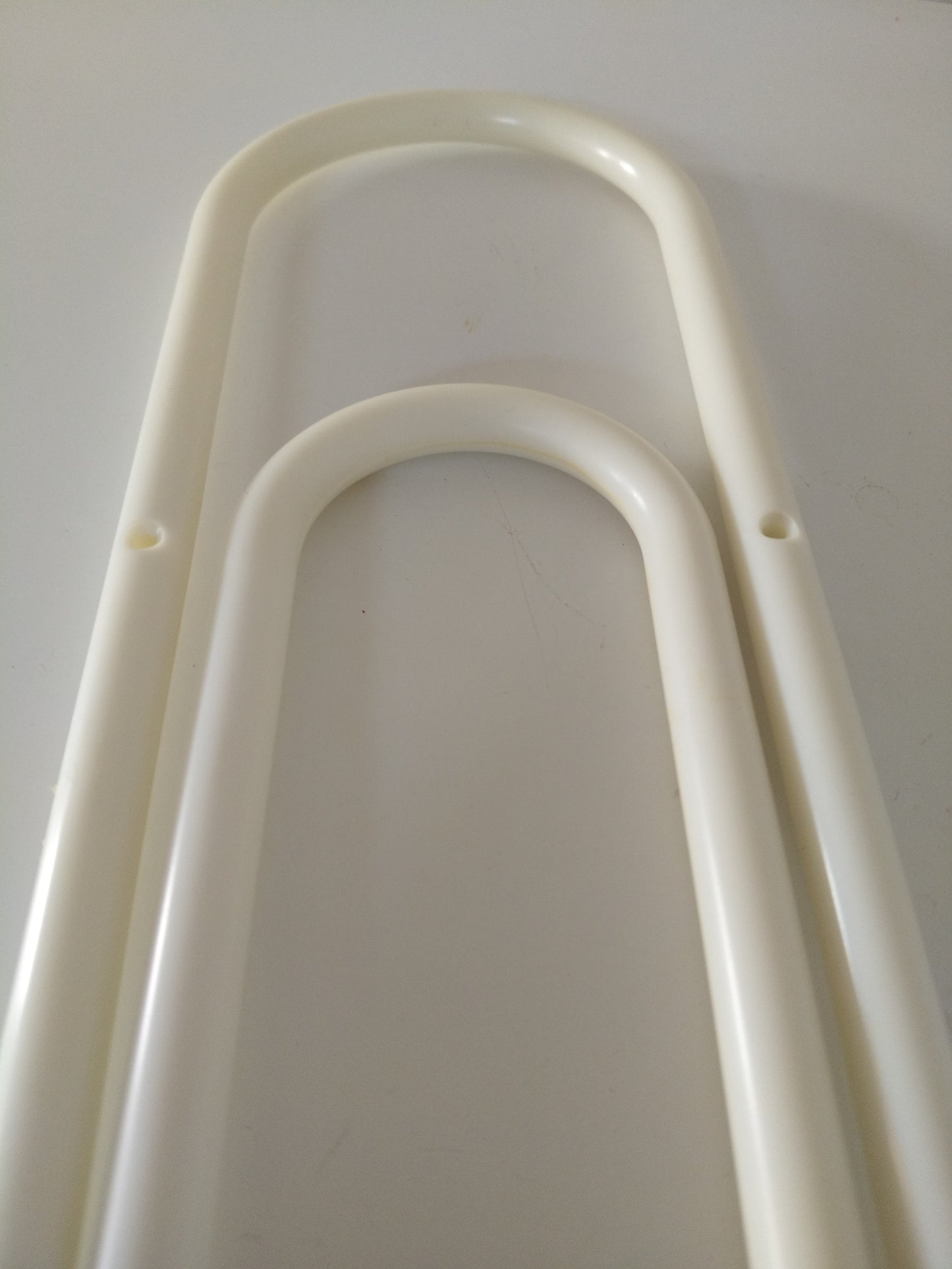 Trombone géante murale en plastique Flair "clip-up"