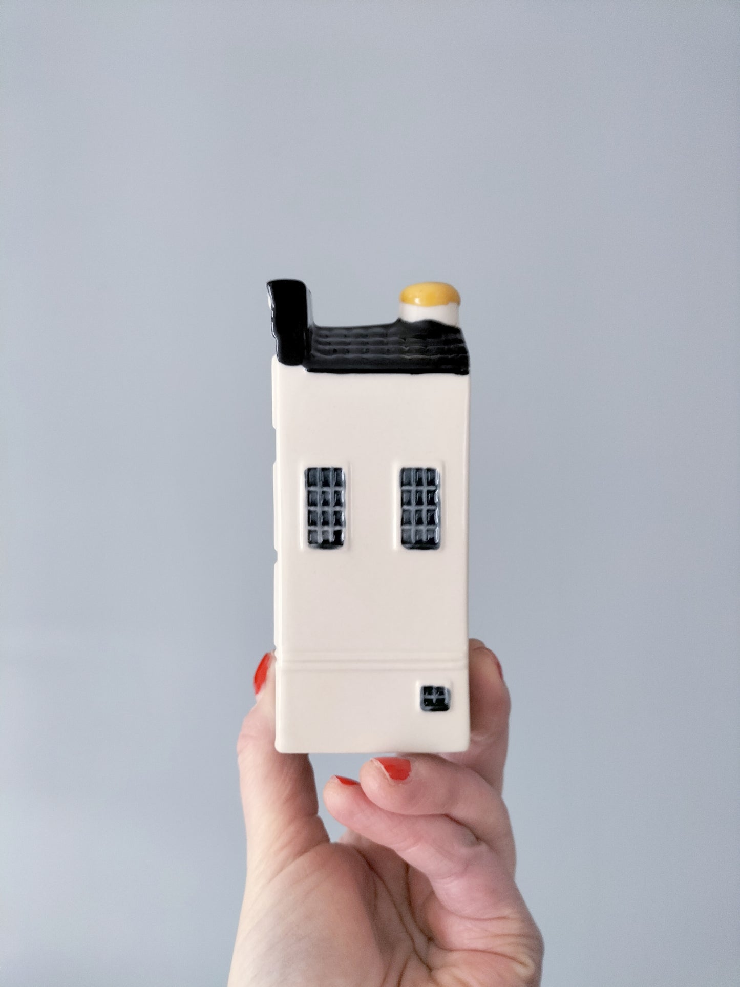 Maison miniature en Bleu de Delft KLM 47