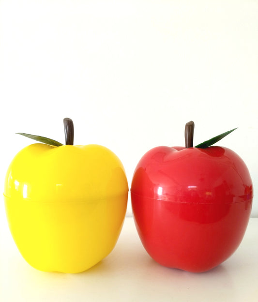 Boîte/ pomme à glaçons en plastique ROUGE - cetaitmieuxavant