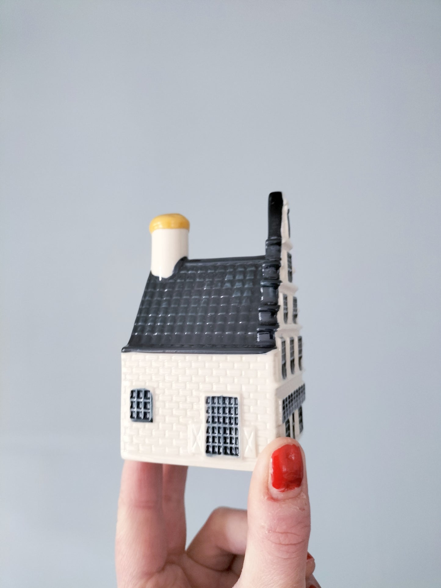 Maison miniature en Bleu de Delft KLM 29